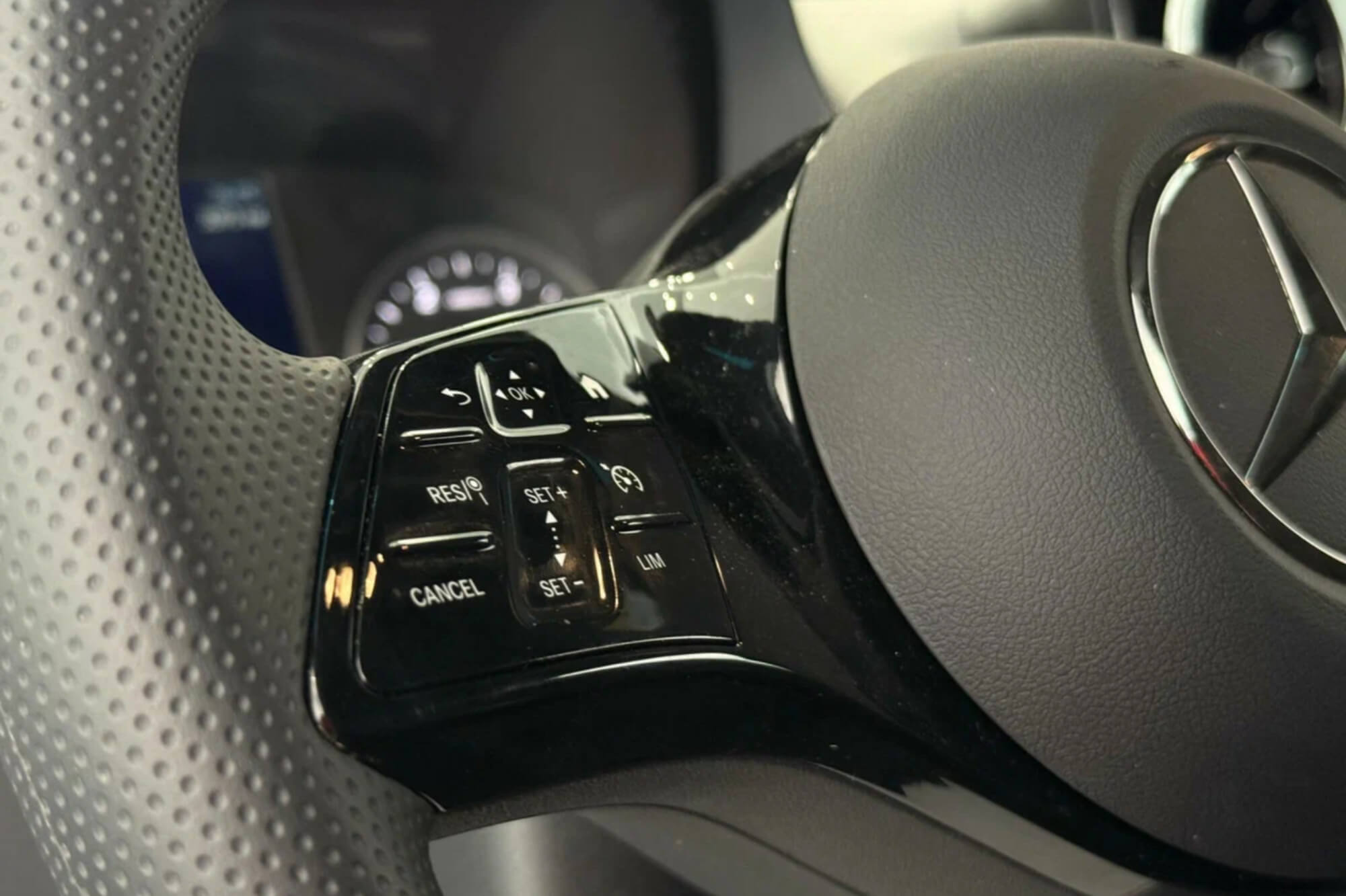 Mercedes-Benz Sprinter White