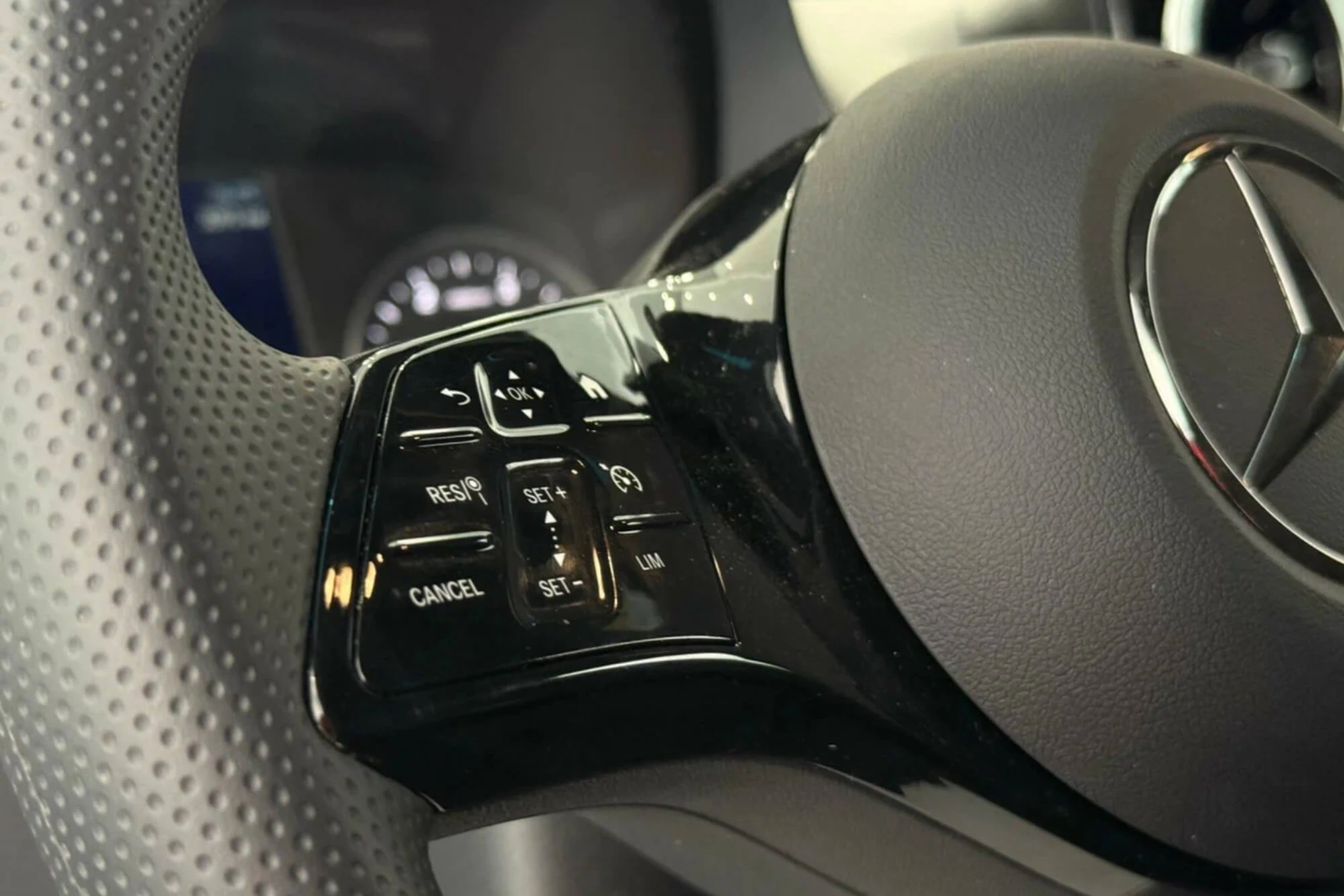 مرسيدس-بنز سبرينتر أبيض