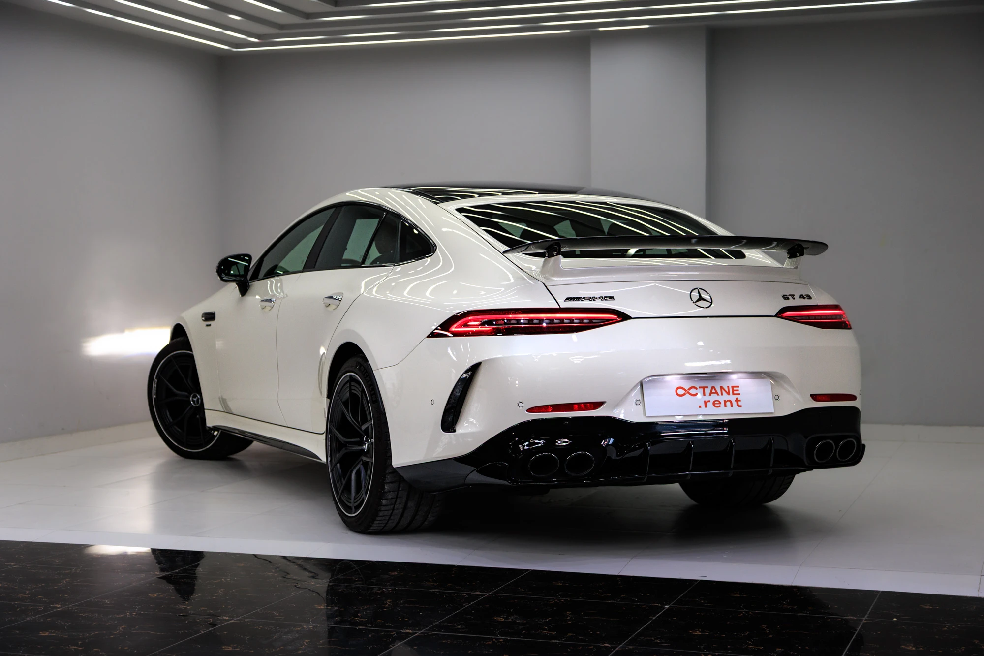 Mercedes GT43 AMG Белый