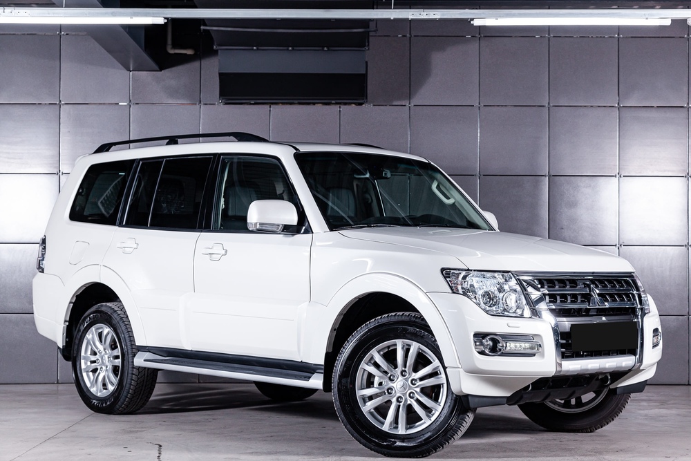 Las 10 principales empresas automovilísticas de los EAU Mitsubishi Pajero en Dubai