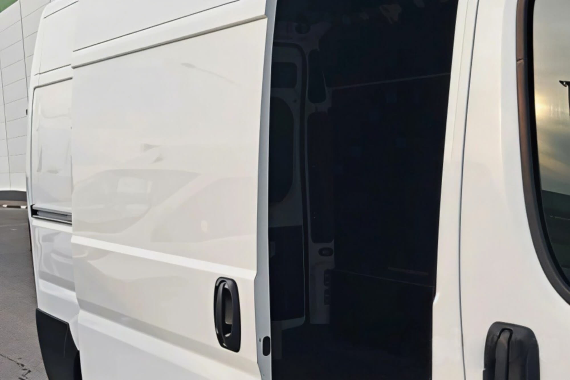 Peugeot Boxer White
