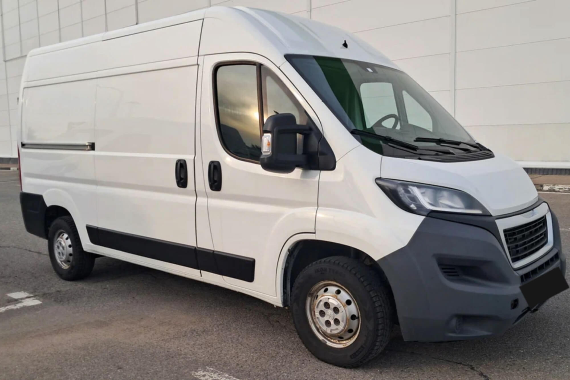 Peugeot Boxer White