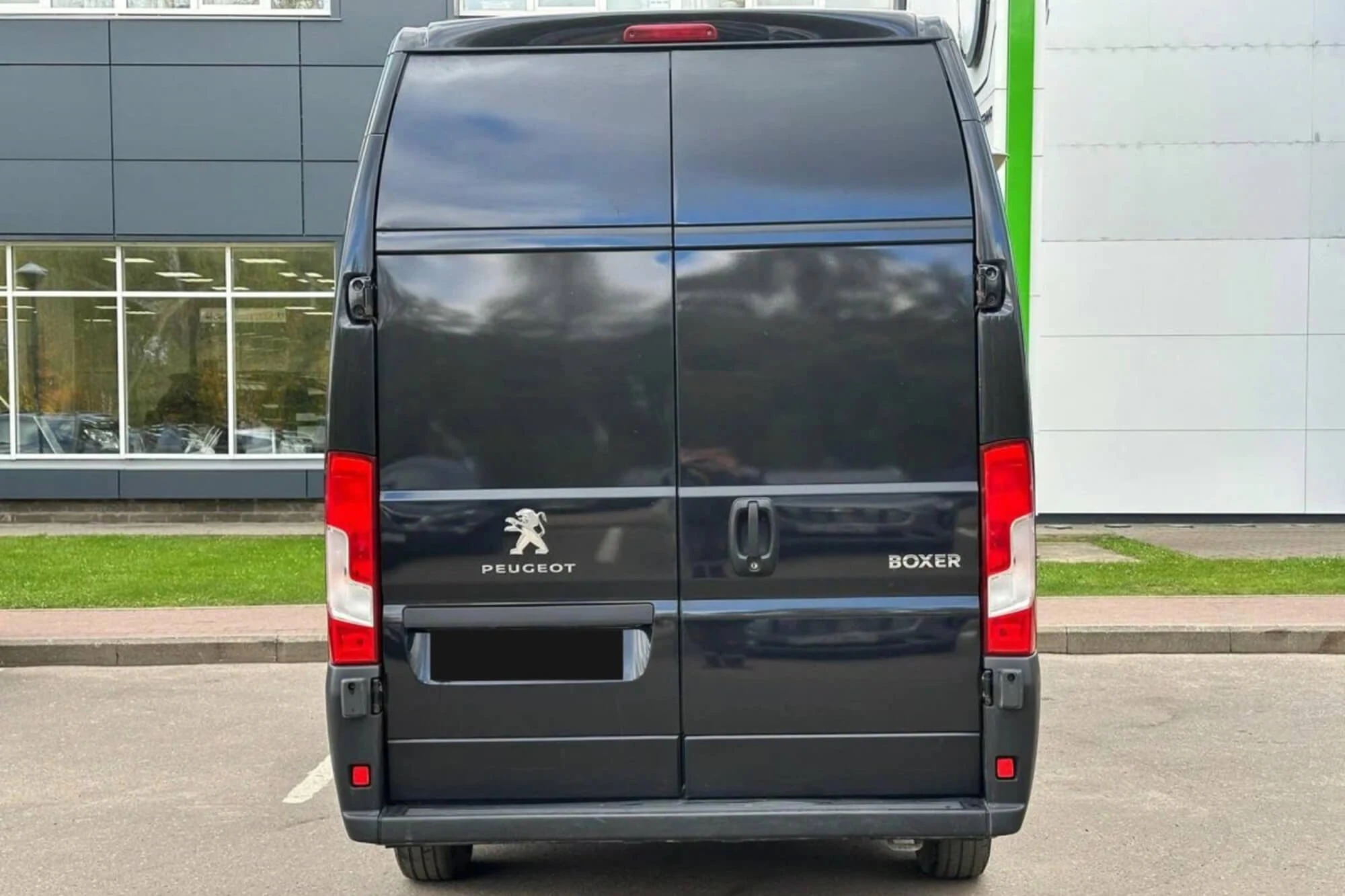 Peugeot בוקסר שחור Peugeot בוקסר שחור