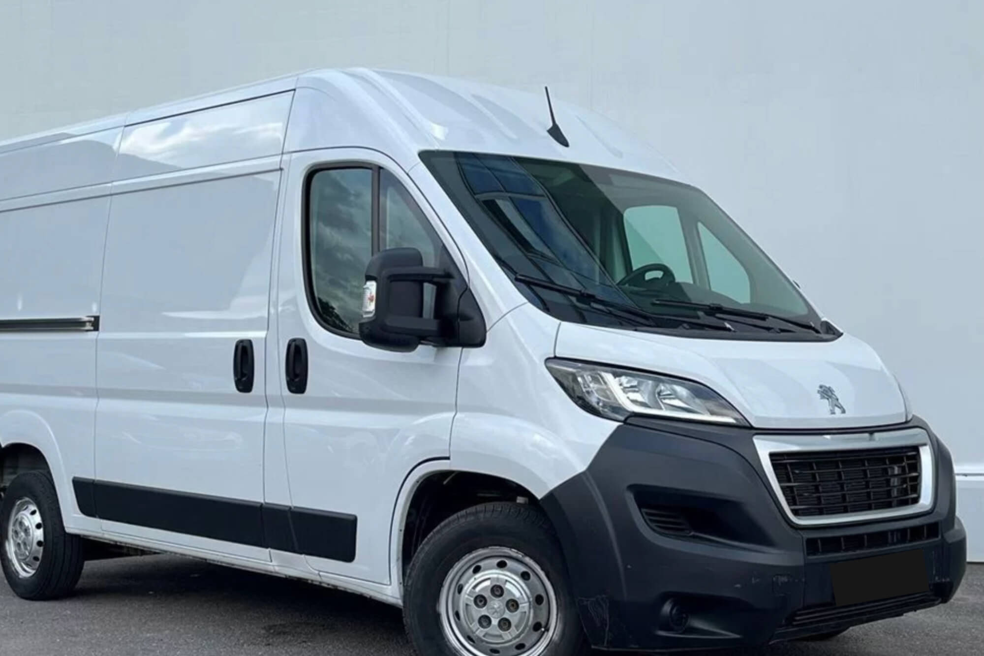 Peugeot Boxer White