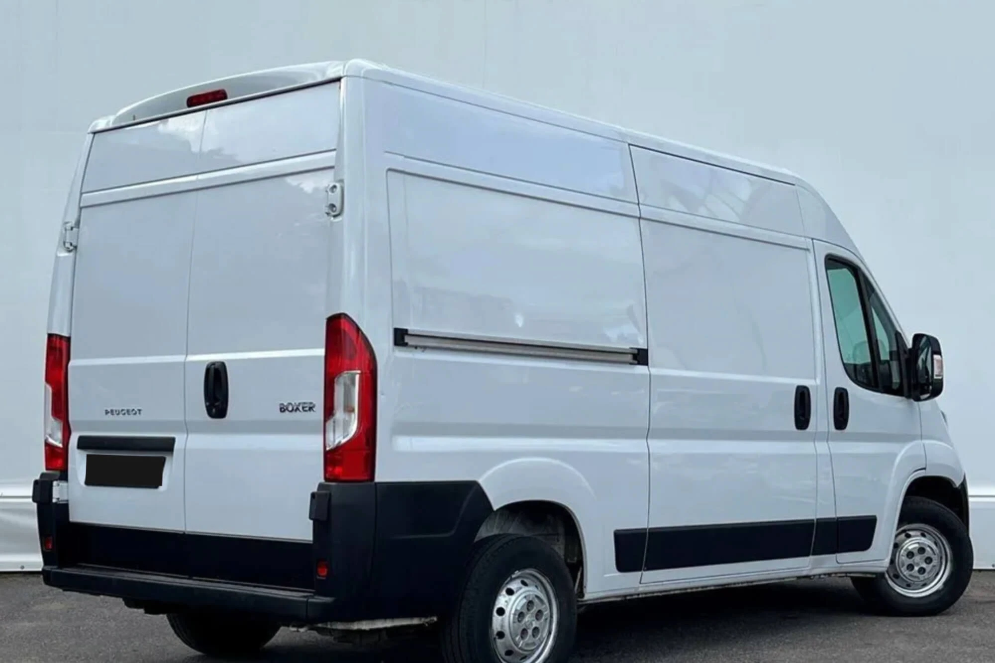 Peugeot בוקסר לבן Peugeot בוקסר לבן