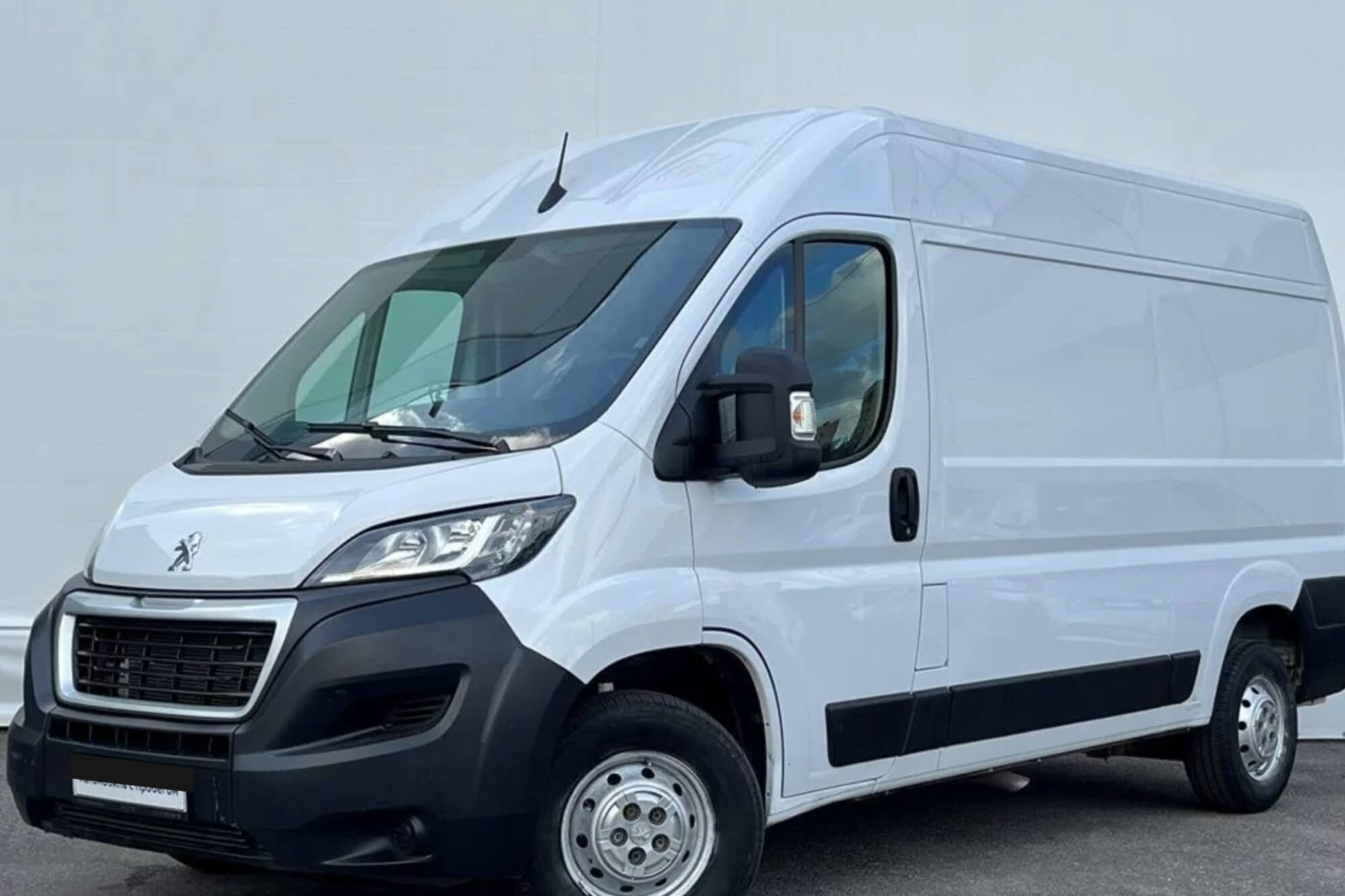 Peugeot Boxer White