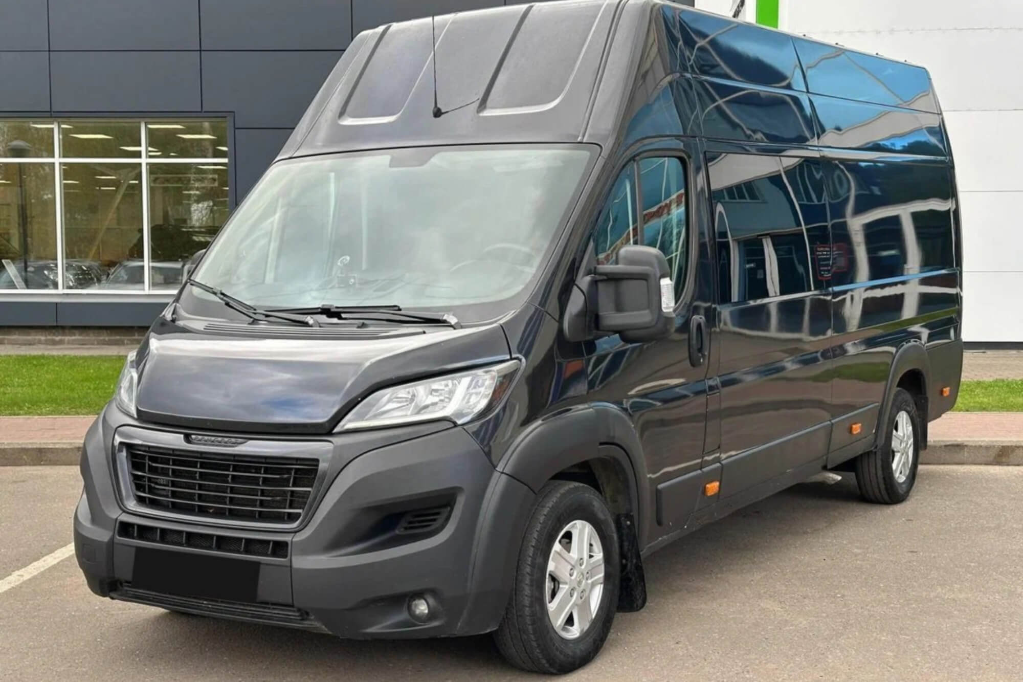 Peugeot Boxer Black
