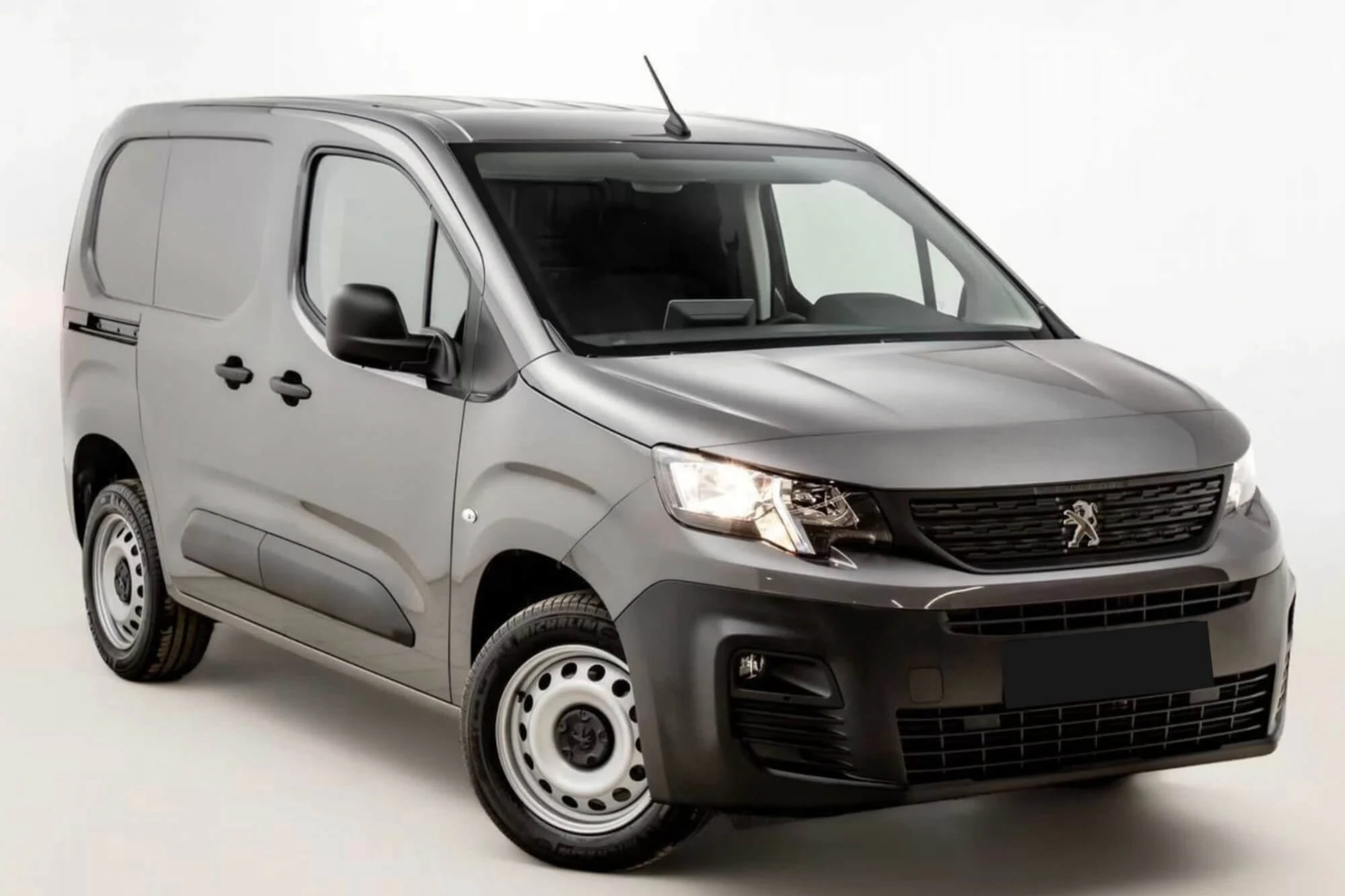 Peugeot שותף אפור Peugeot שותף אפור