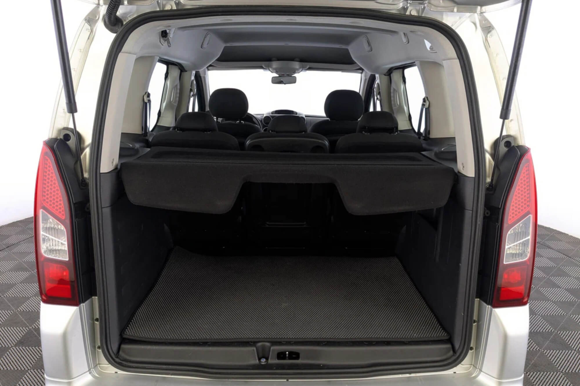 Peugeot Partner Crossway II Restyling Grey