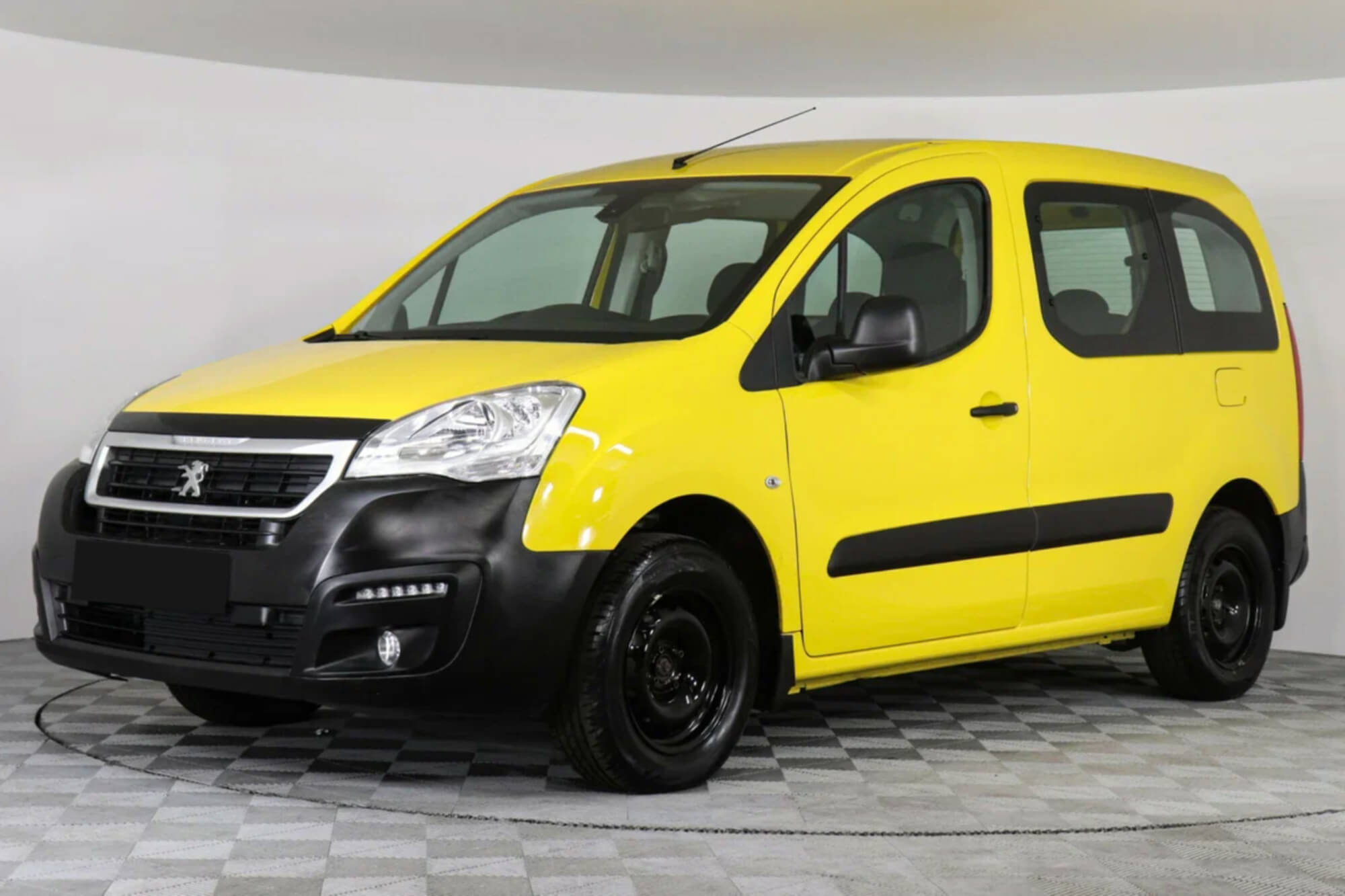 Peugeot Partner Tour II Restyling Yellow