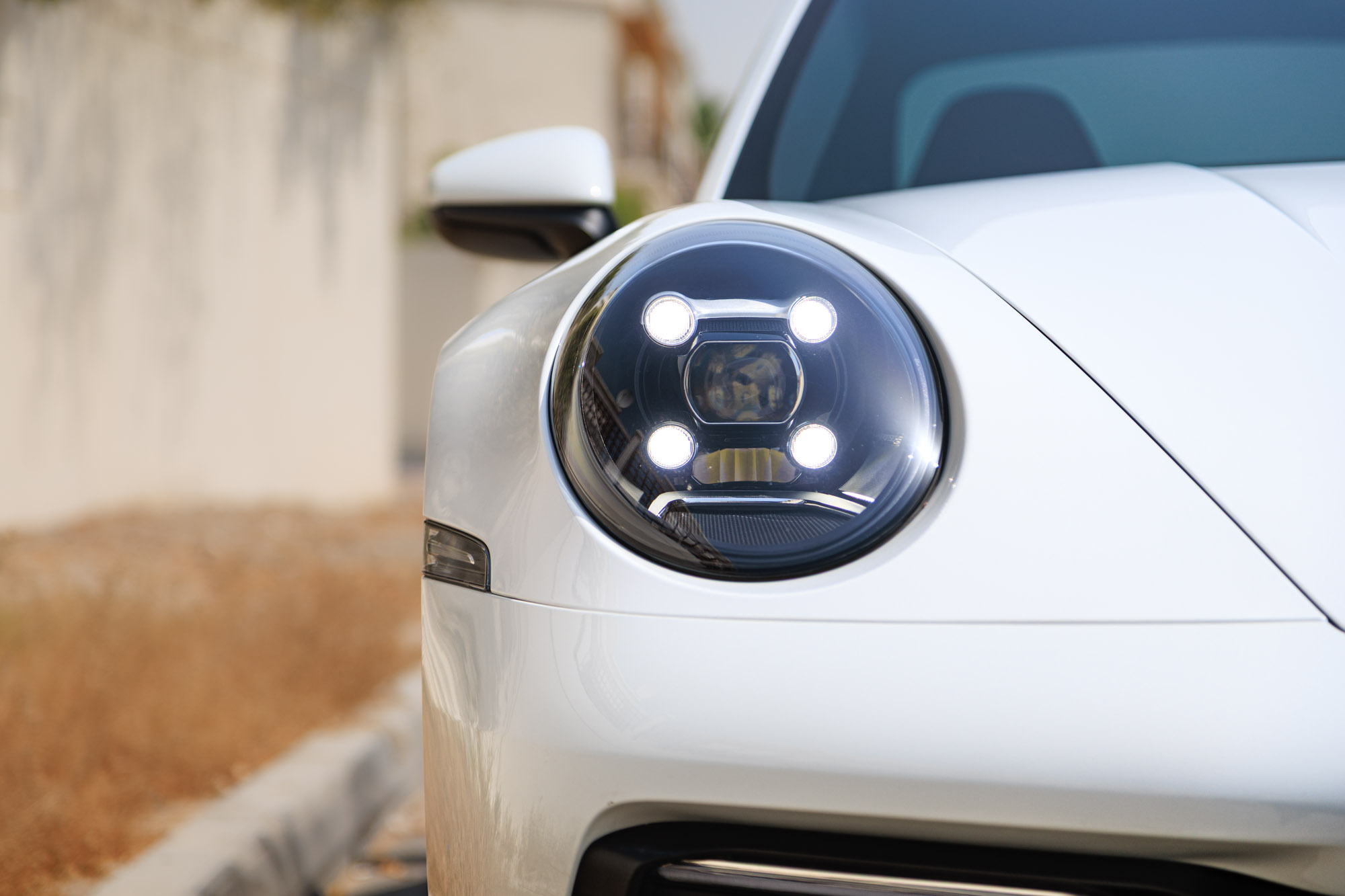 Porsche 911 белый
