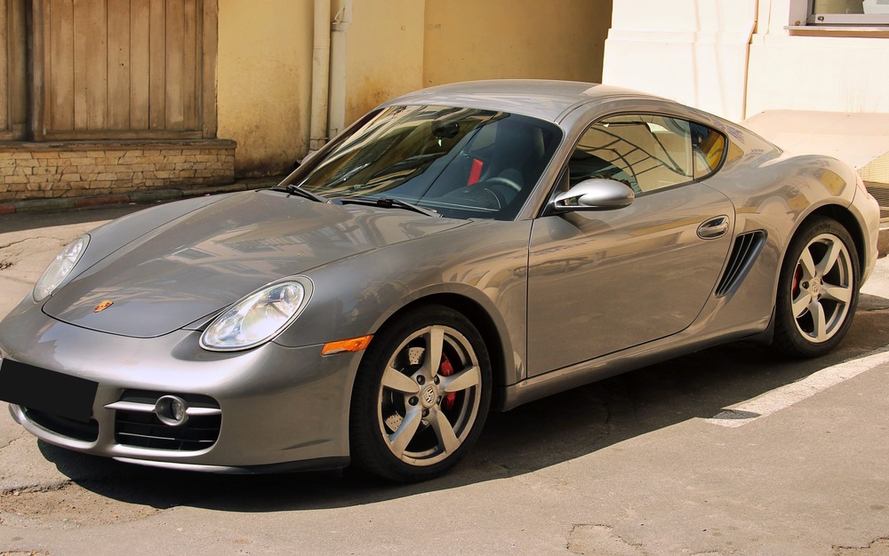 Porsche Cayman в Дубае