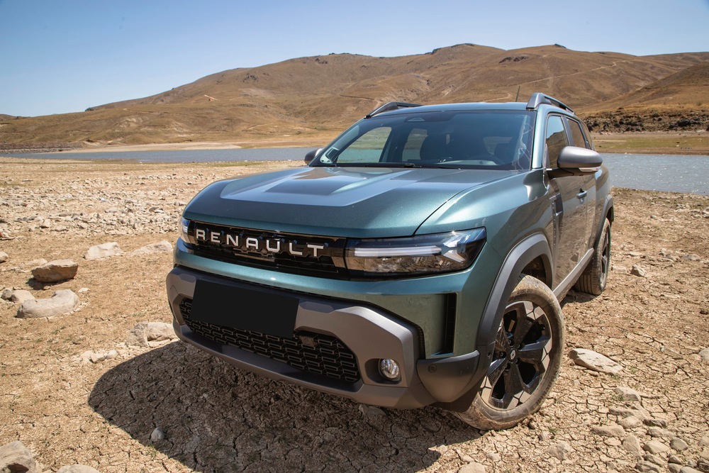 Melhores carros para aluguer de longa duração no Dubai Renault Duster no Dubai