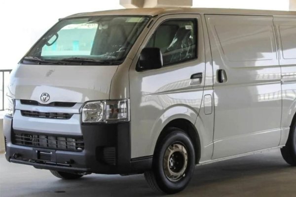 Toyota Hiace H200 Restyling Blanco