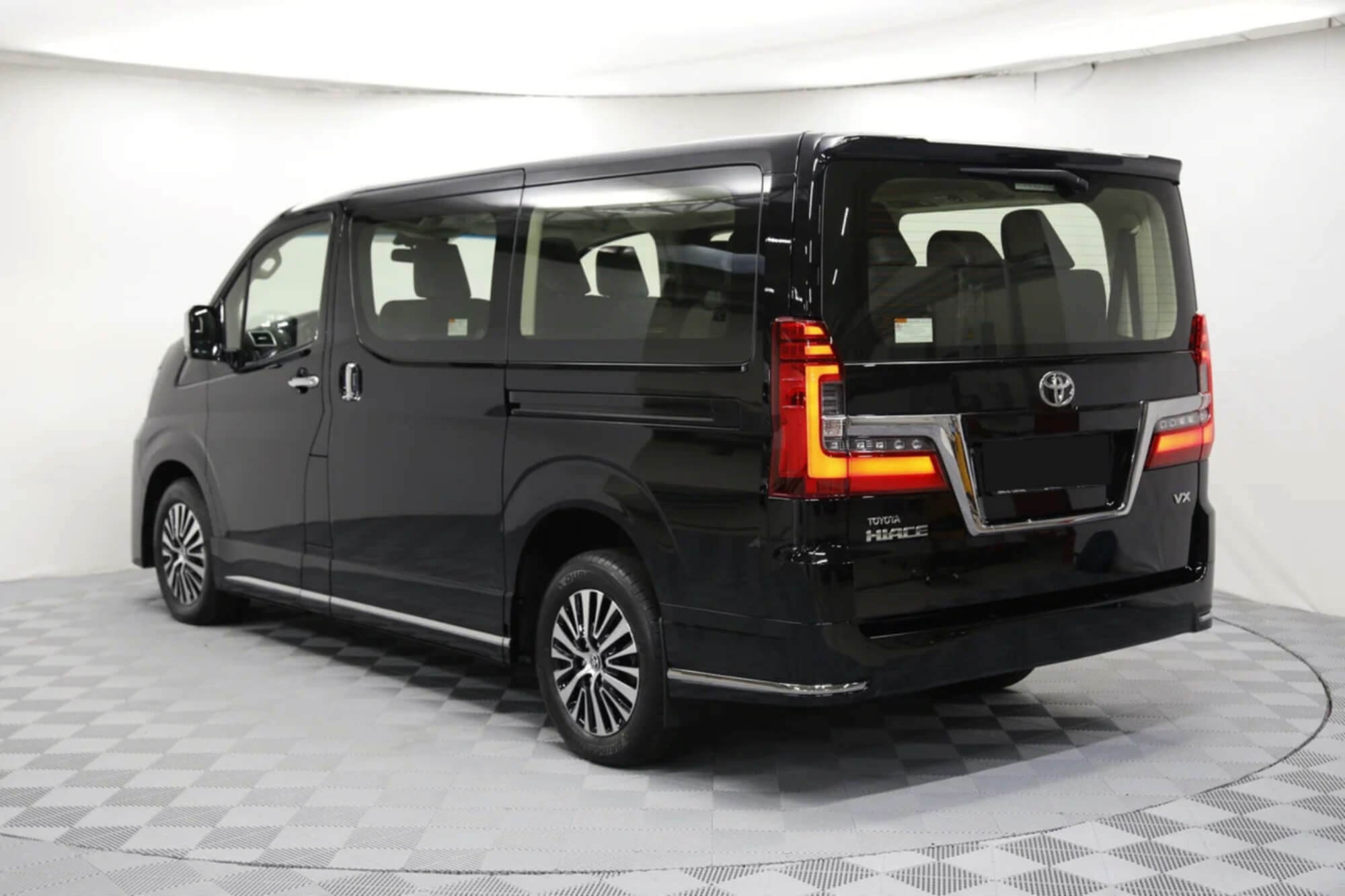 Toyota Hiace Black