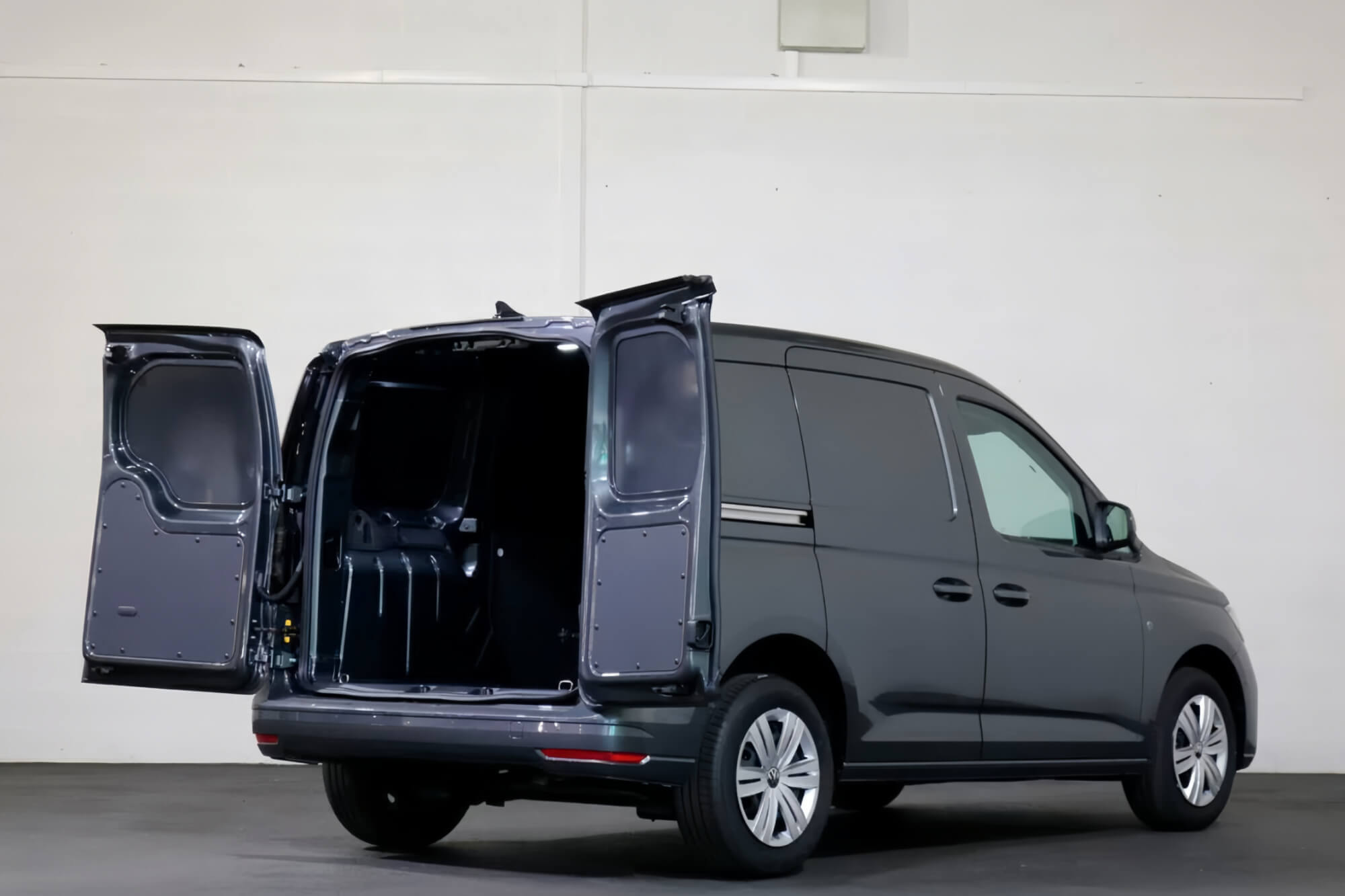 Volkswagen Caddy Black