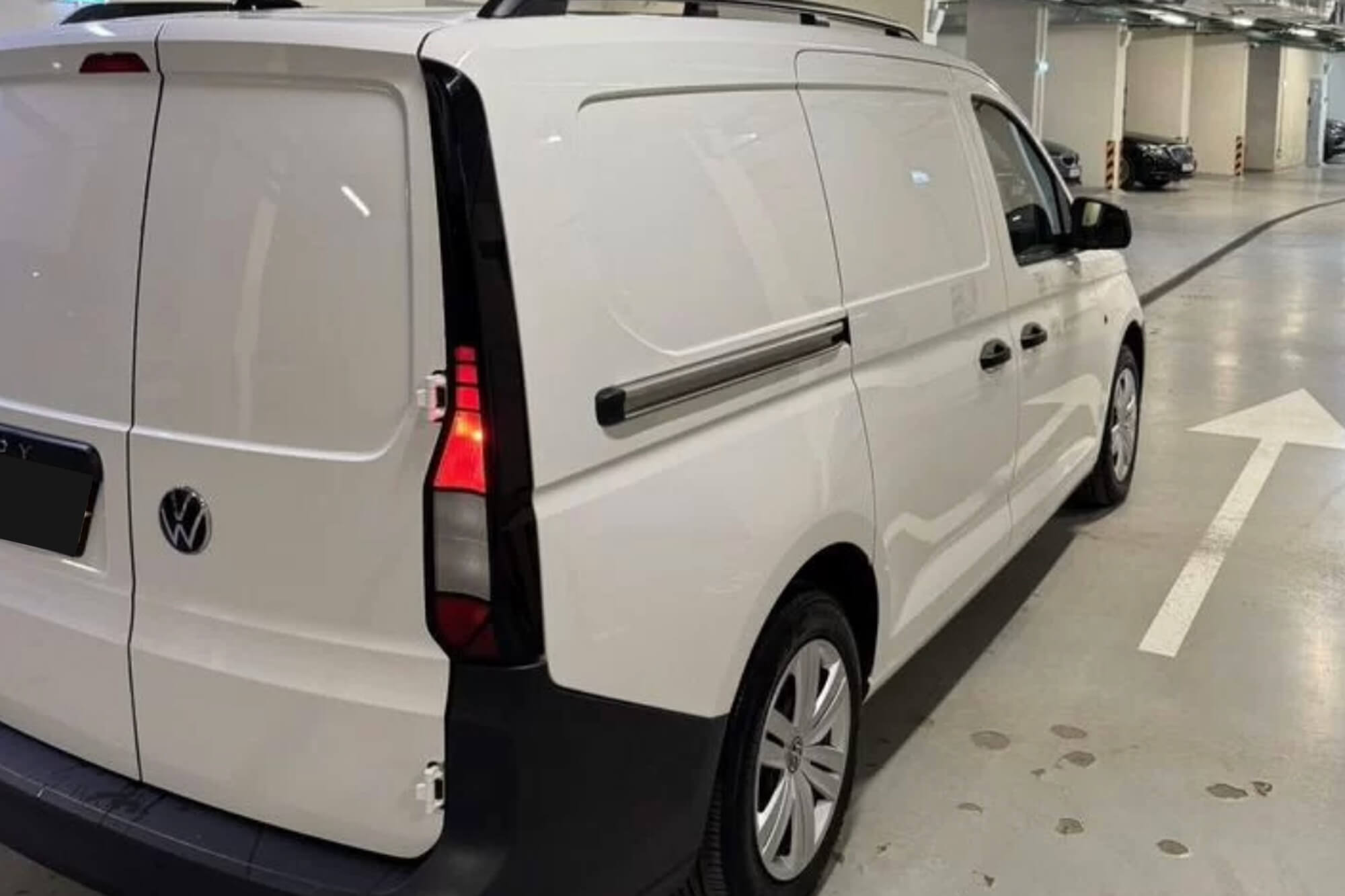 Volkswagen Caddy White