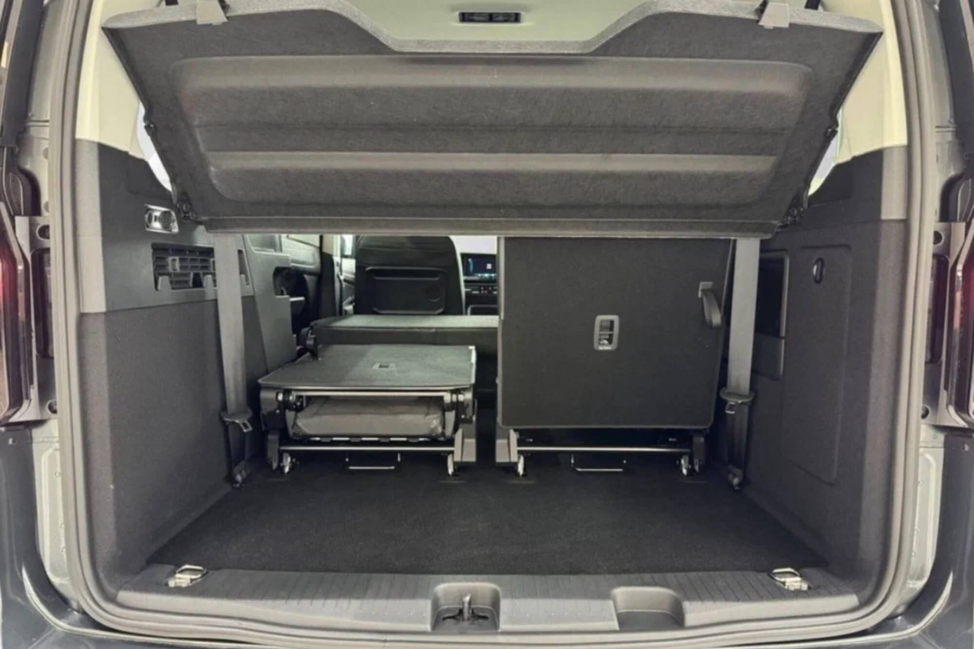 Volkswagen Caddy Maxi V Grey