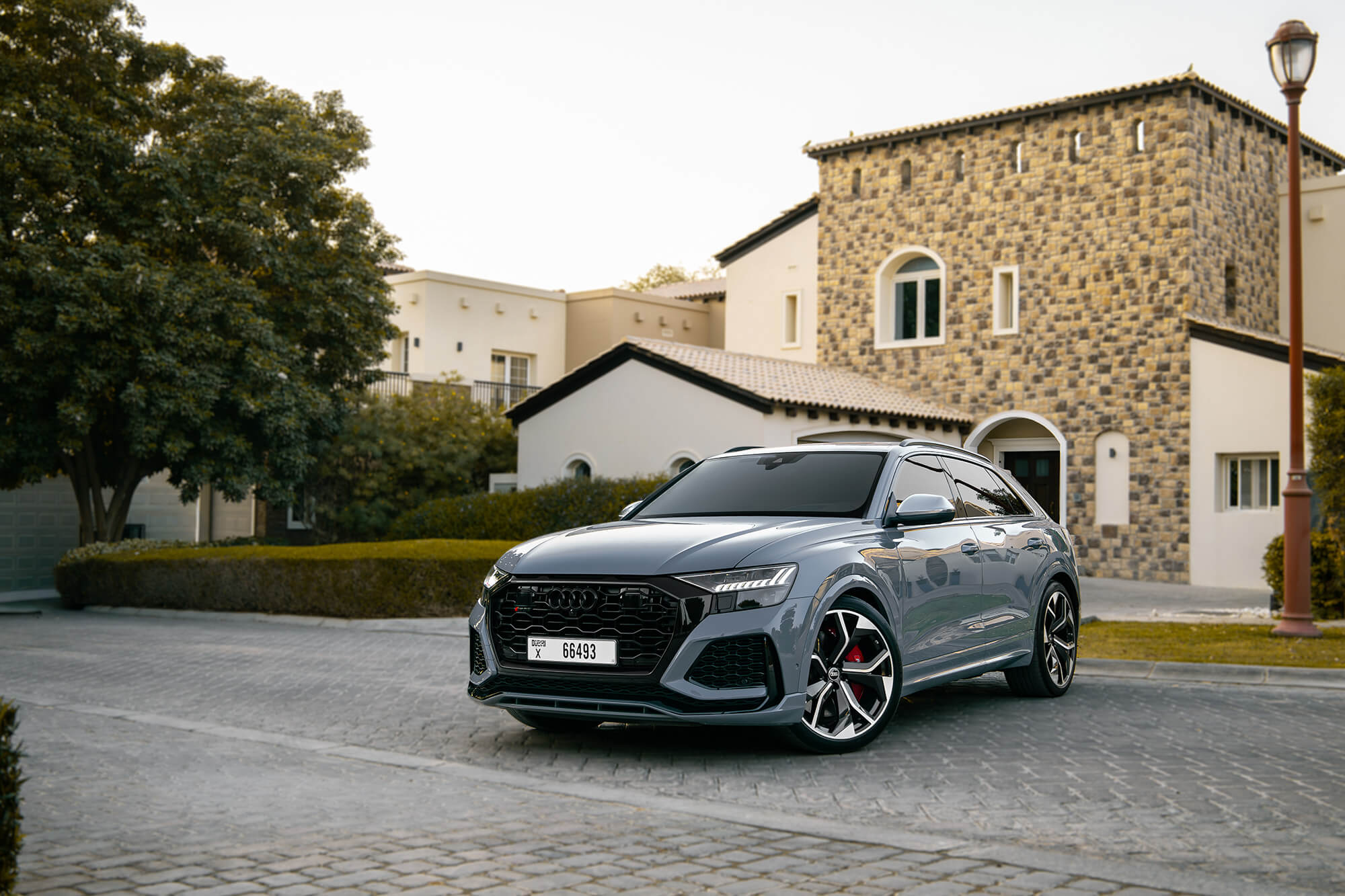 Audi RSQ8 Grey