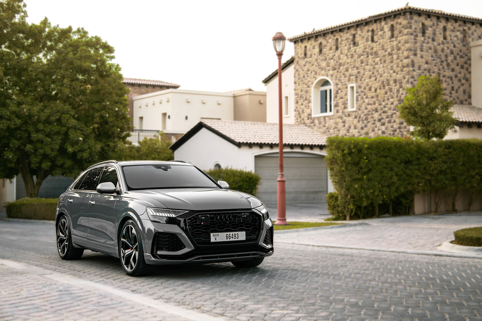 Audi RSQ8 Grigio