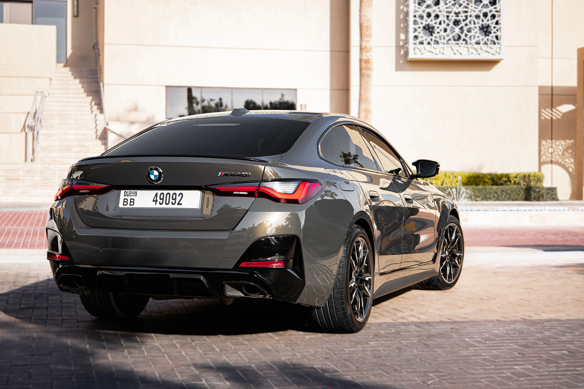 BMW M440 גרנד קופה אפור BMW M440 גרנד קופה אפור