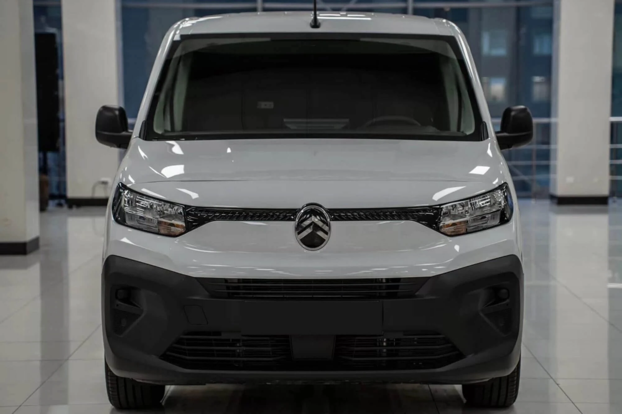 Citroen ברלינגו לבן Citroen ברלינגו לבן
