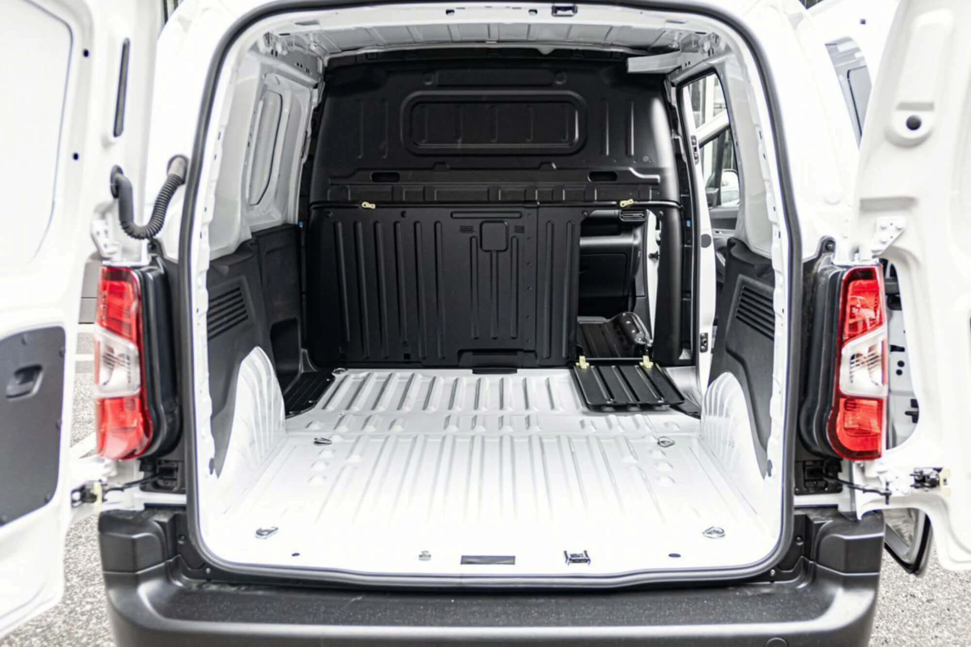 Citroen ברלינגו לבן Citroen ברלינגו לבן