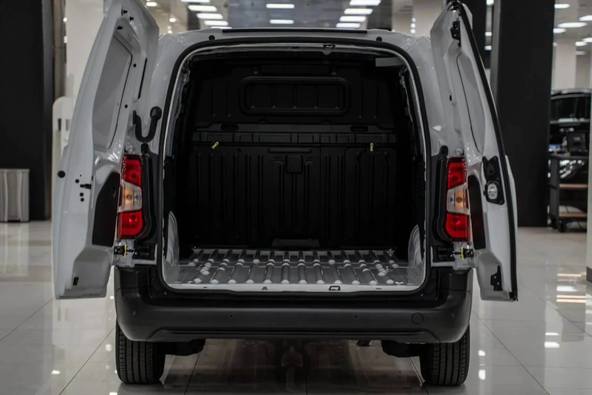 Citroen ברלינגו לבן Citroen ברלינגו לבן