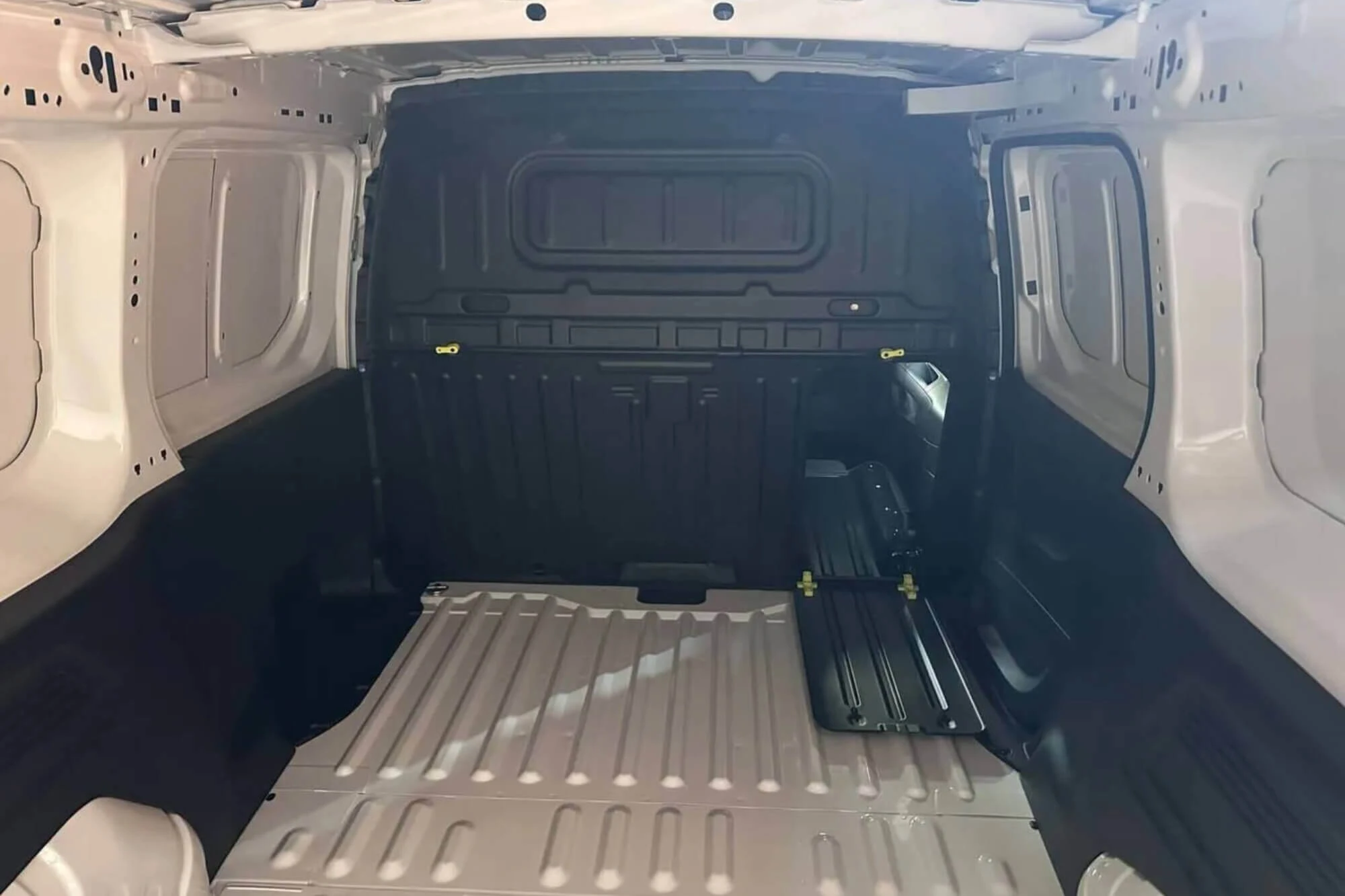 Citroen ברלינגו לבן Citroen ברלינגו לבן