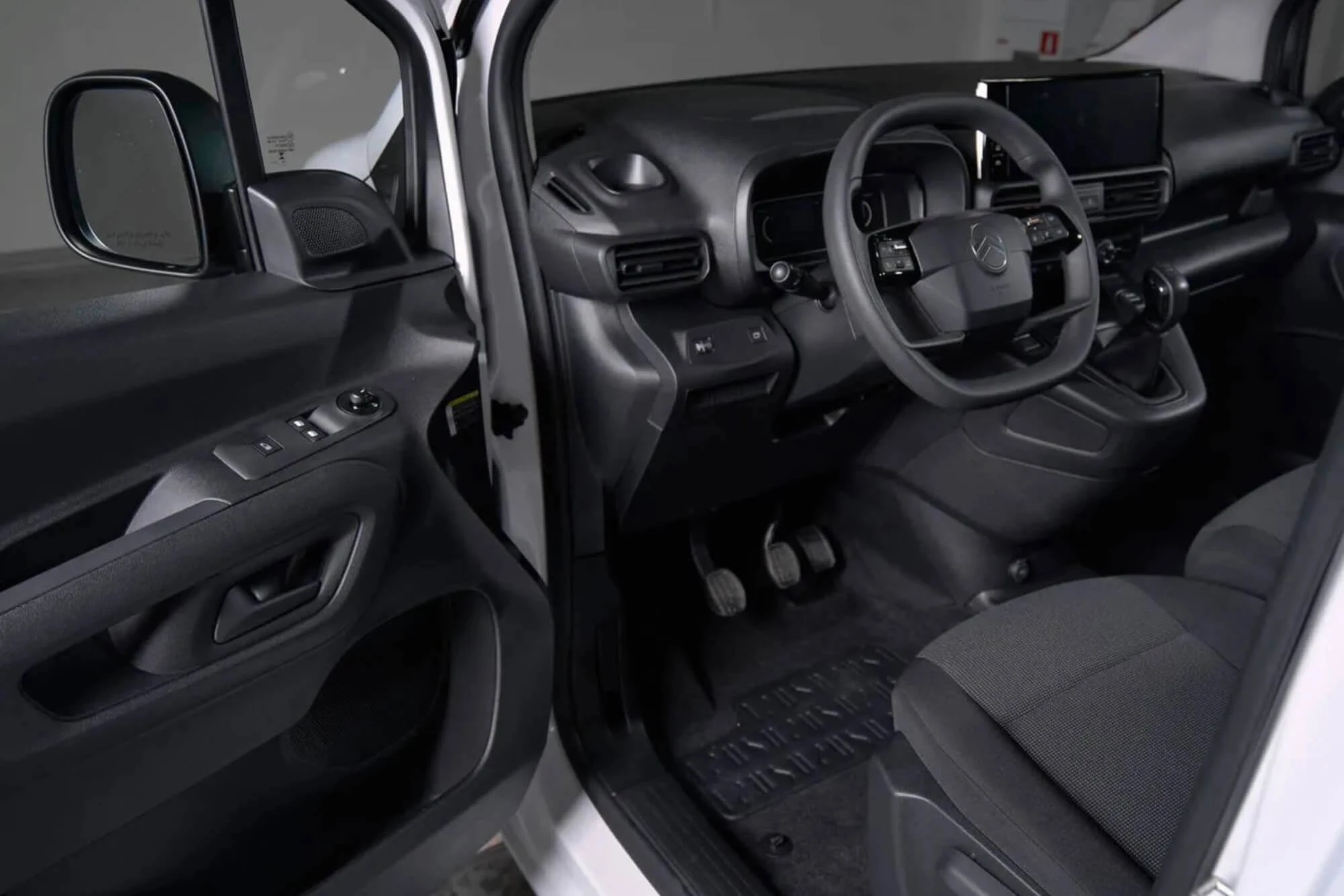 Citroen ברלינגו לבן Citroen ברלינגו לבן