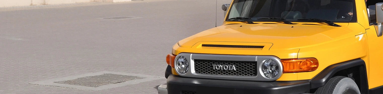 ¿Puede una empresa alquilar un coche para un empleado en Dubai?