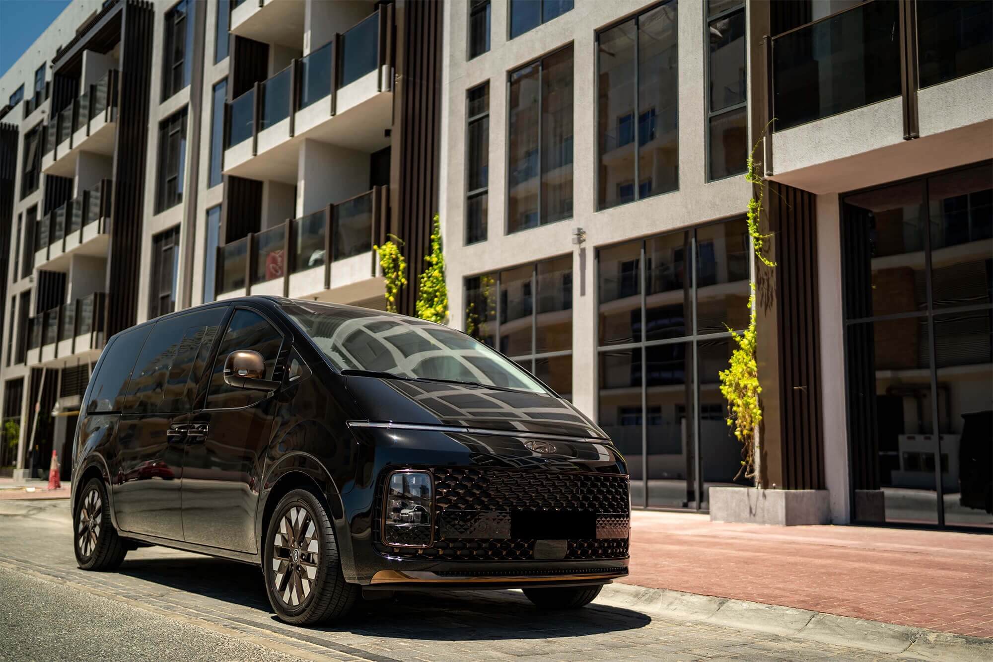 Dubai'de Bir Şirket Çalışanı İçin Araç Kiralayabilir mi?