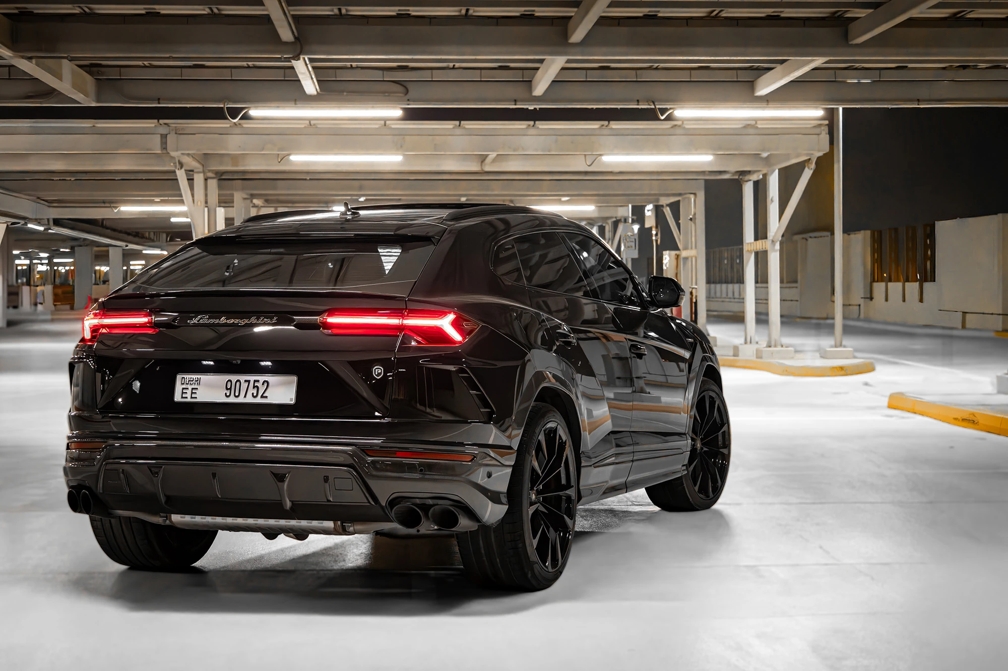 Lamborghini Urus Sort