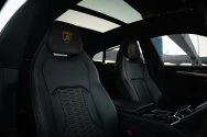 Lamborghini Urus Siyah