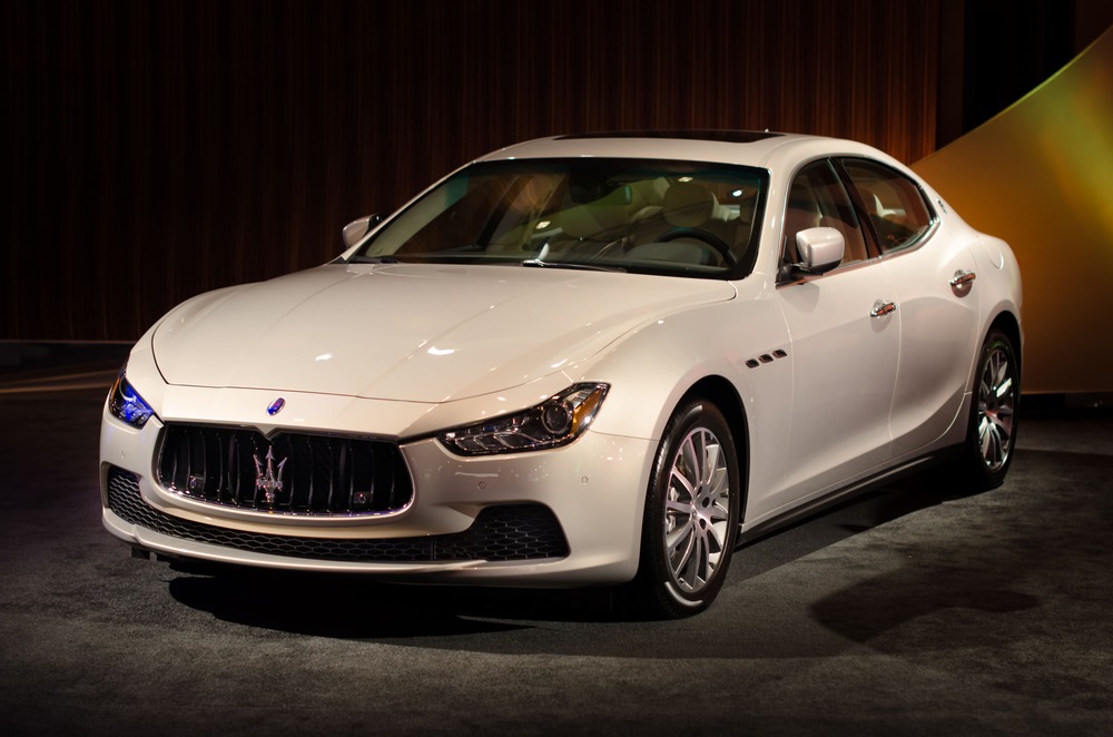 Melhores Sedans para alugar nos Emirados Árabes Unidos 2025