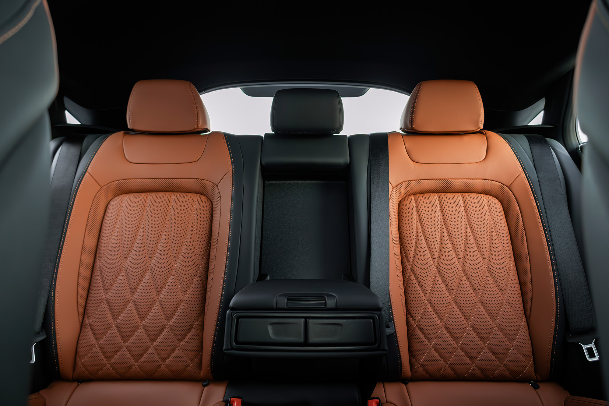 Mercedes GT43 AMG White