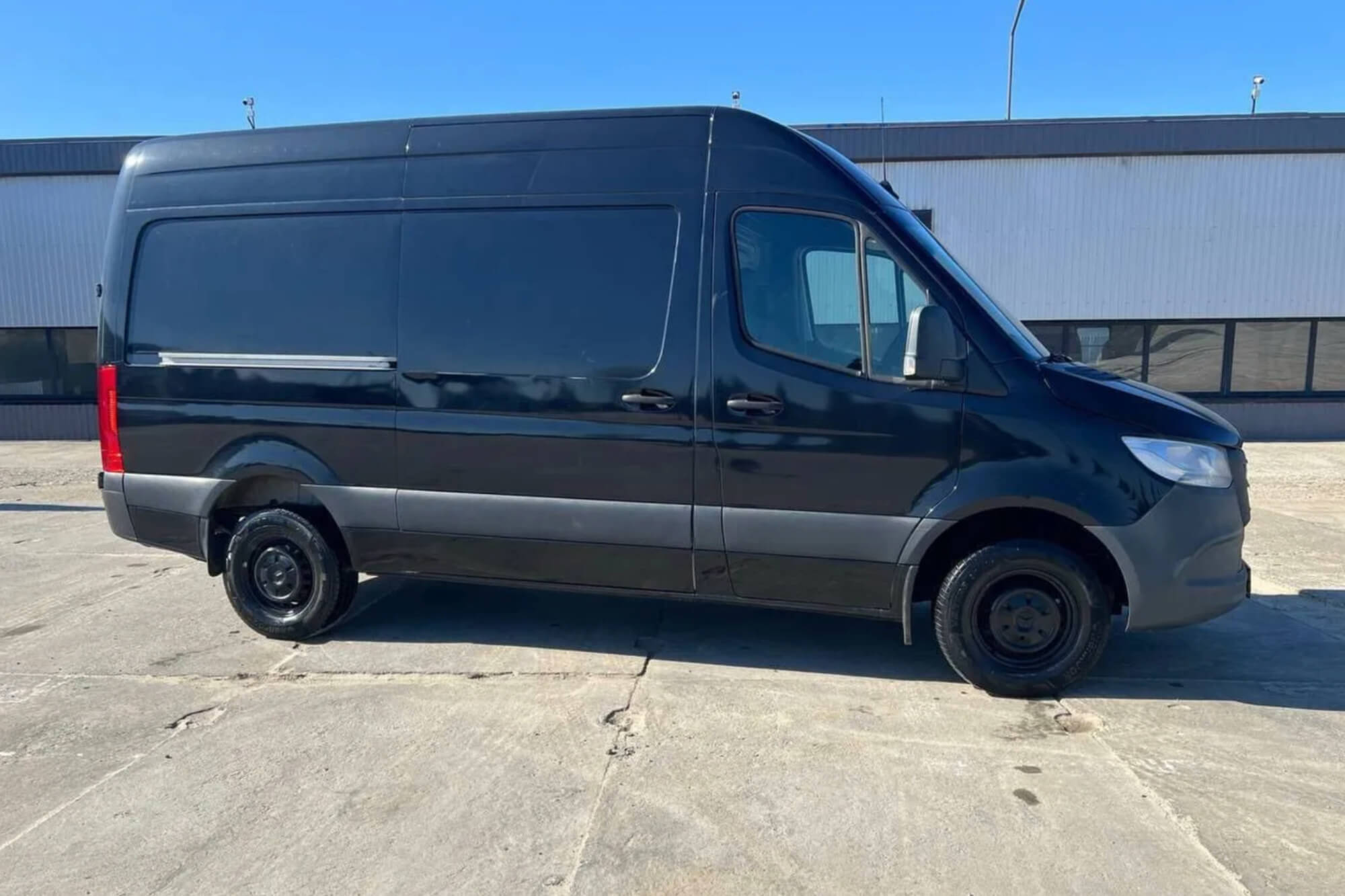 Mercedes-Benz Sprinter Black