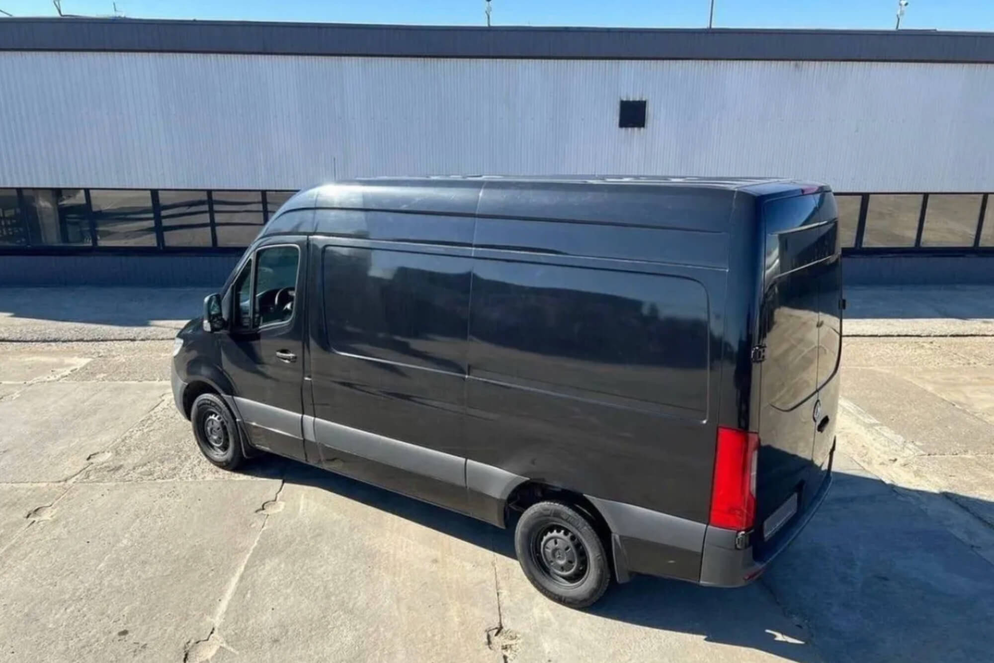 Mercedes-Benz Sprinter Black