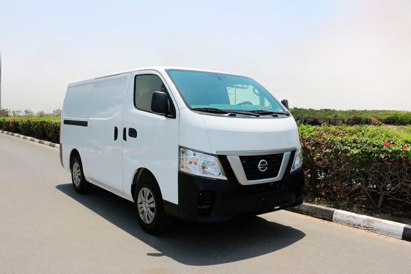 Nissan NV350 Urvan Hvid