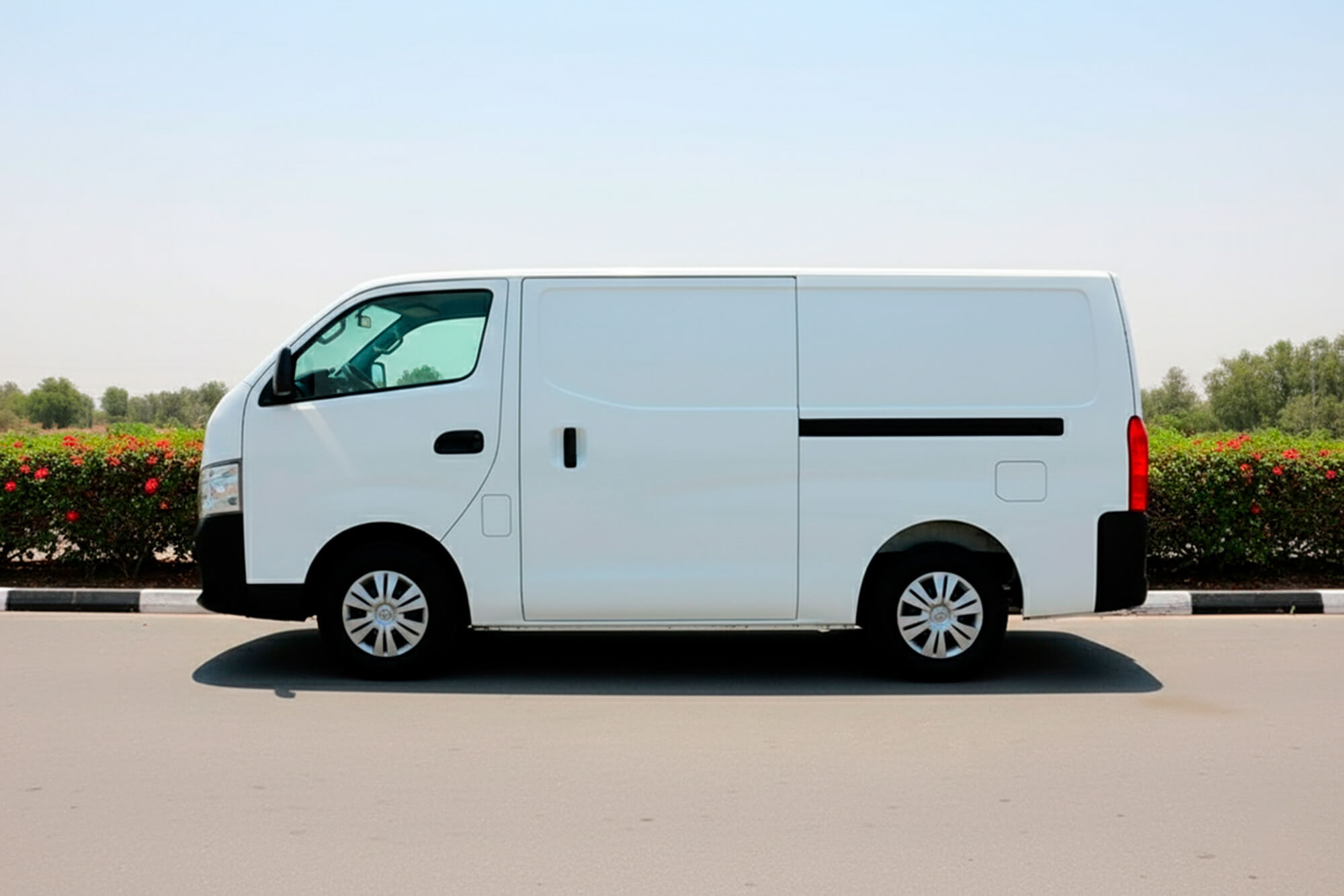 Nissan NV350 Urvan White
