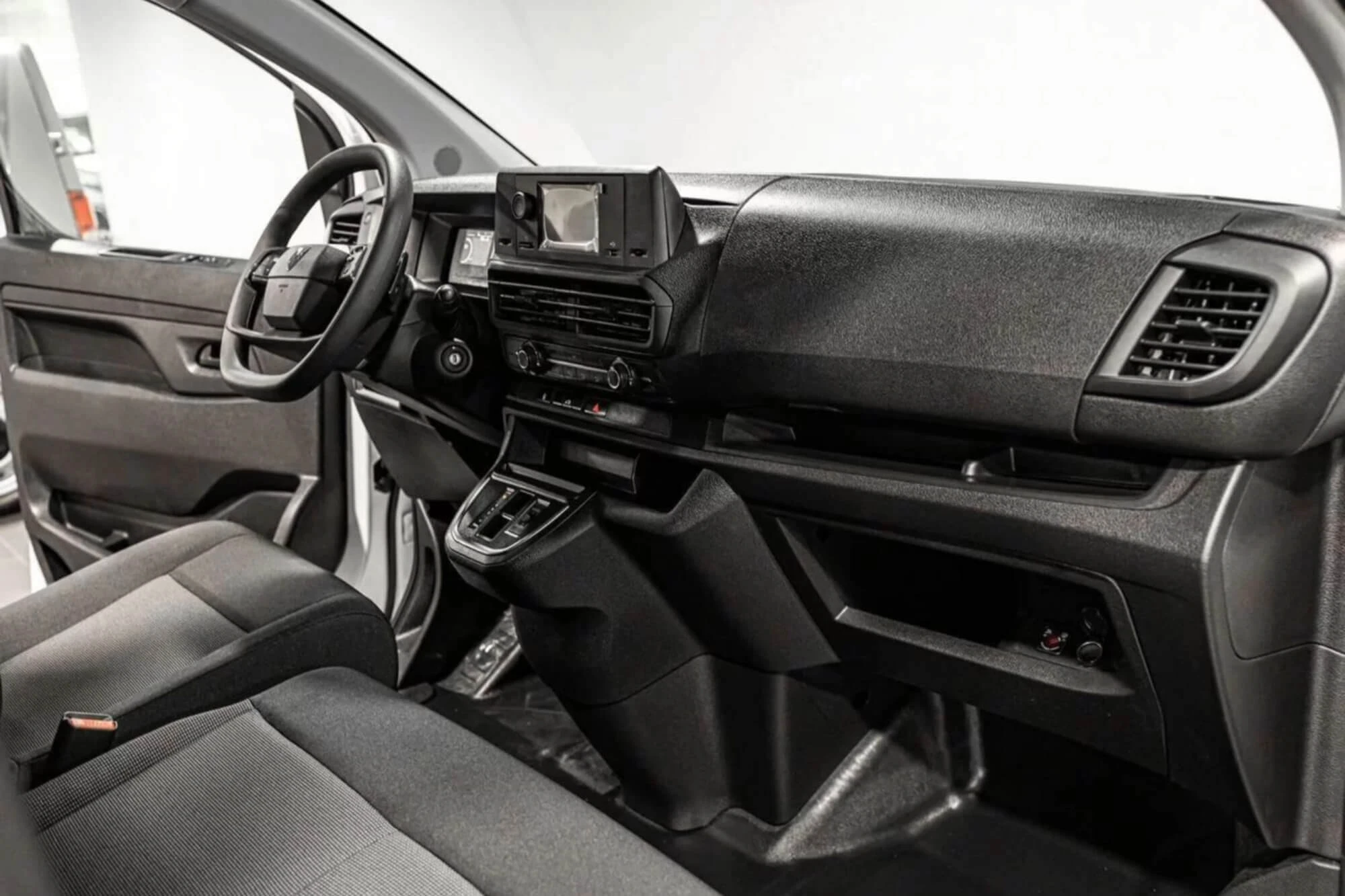Peugeot לבן מומחה Peugeot לבן מומחה