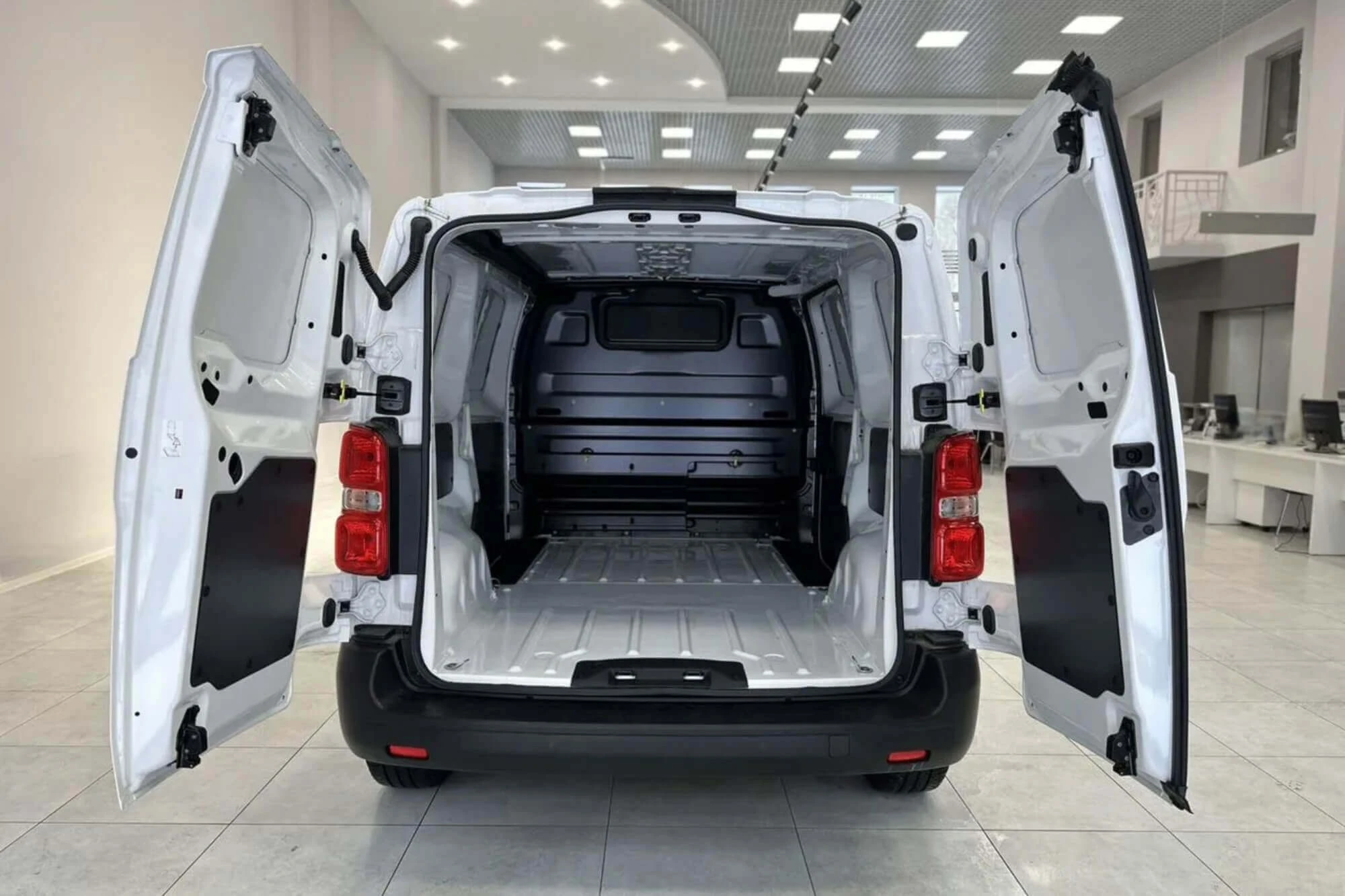 Peugeot לבן מומחה Peugeot לבן מומחה