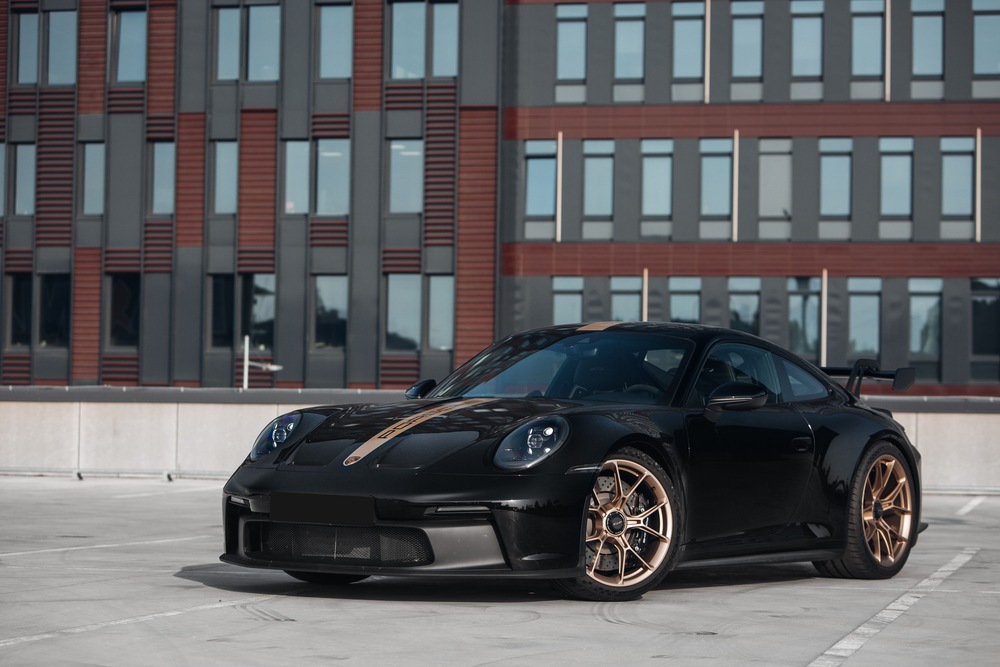 Qu'est-ce qui différencie la Porsche 911 GT3 Touring de la GT3 standard ? Porsche 911 GT3 aux Émirats arabes unis