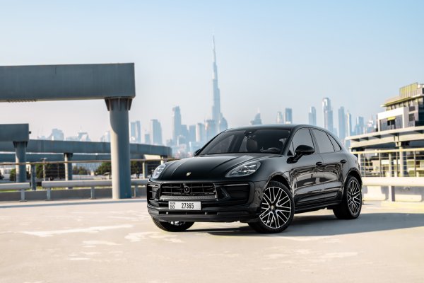 Porsche Macan Sort