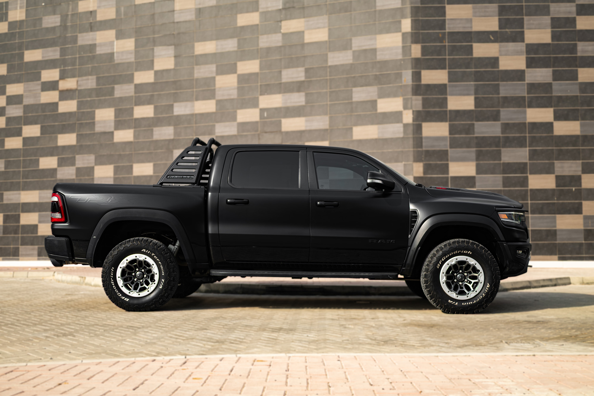 Dodge Ram TRX черный матовый