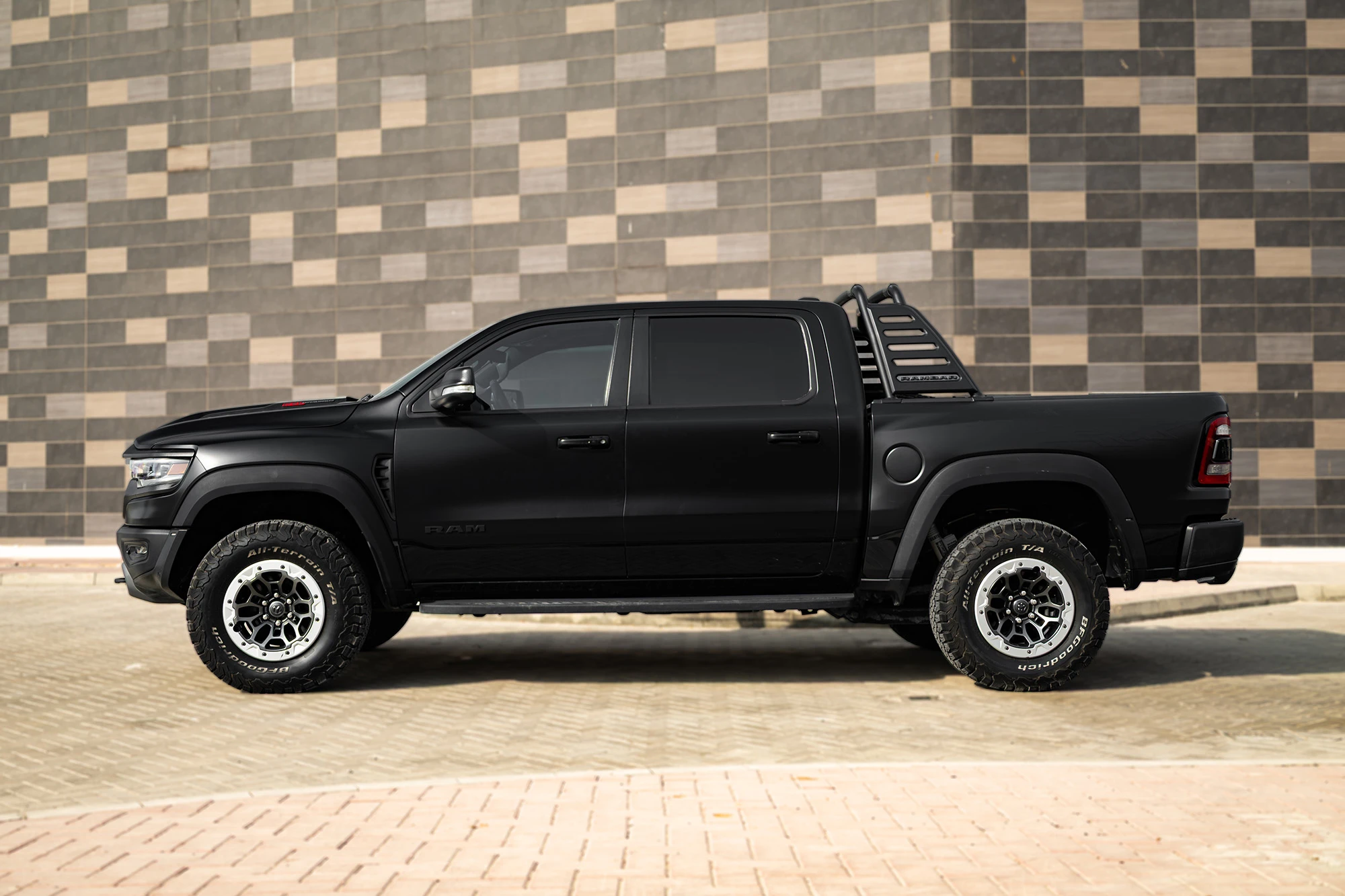 Dodge Ram TRX черный матовый