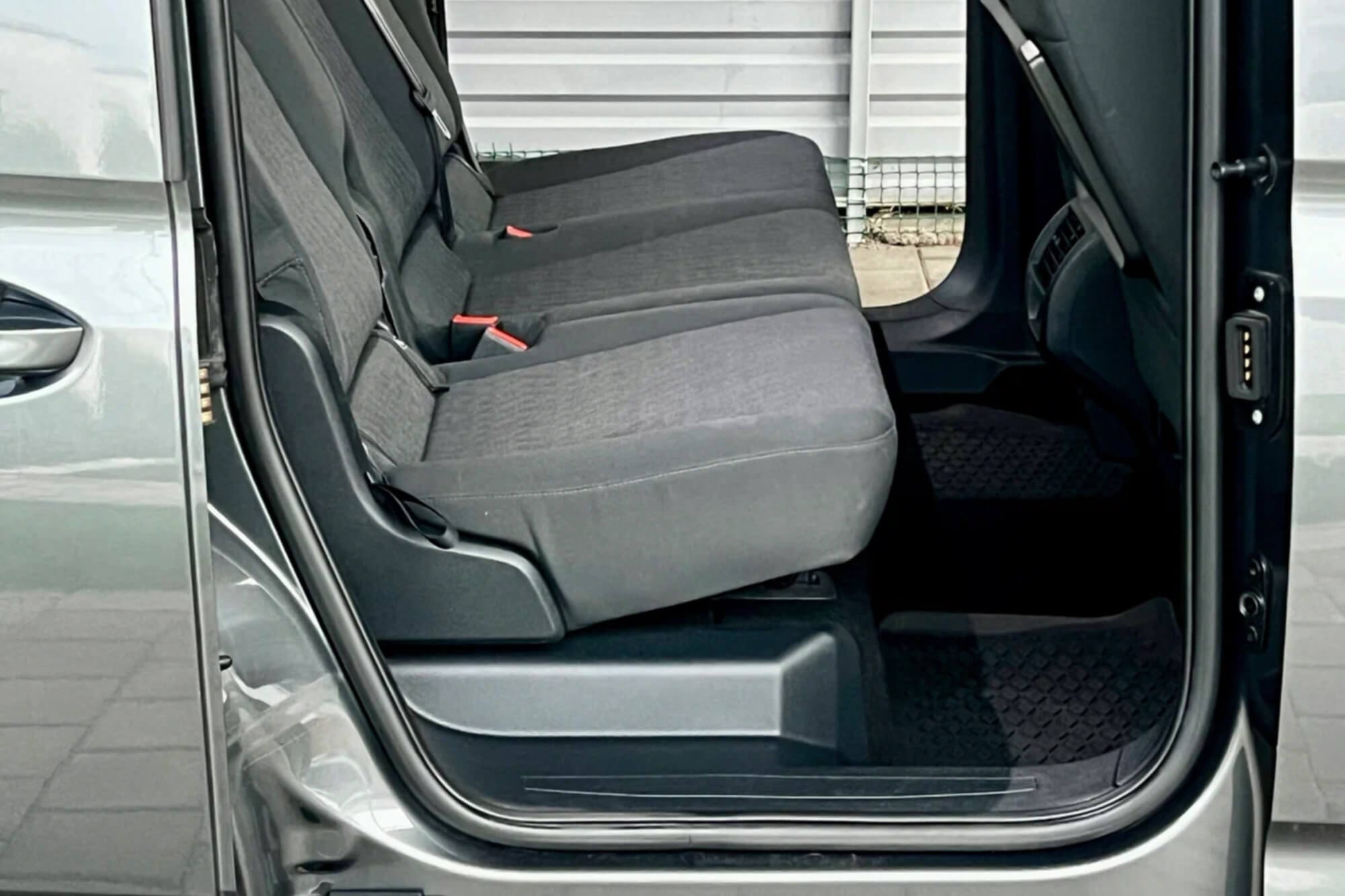 Volkswagen Caddy V Grey