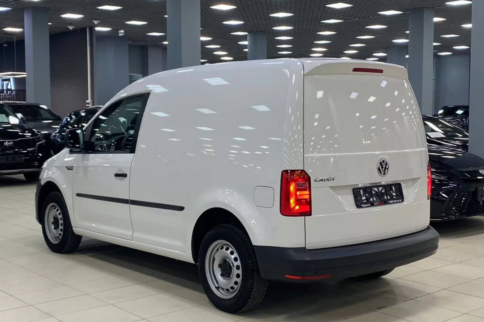 Volkswagen Caddy White