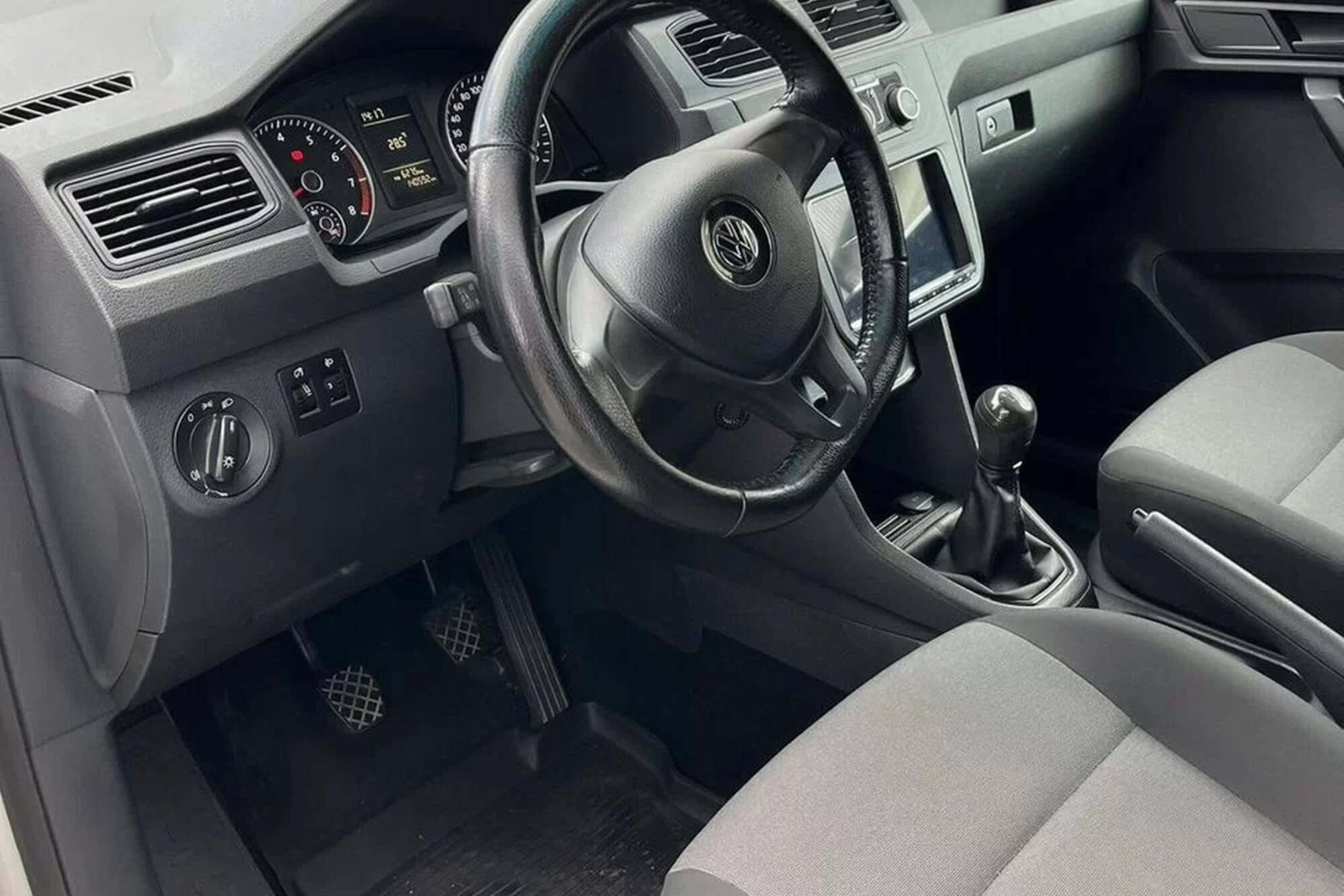 Volkswagen Caddy White