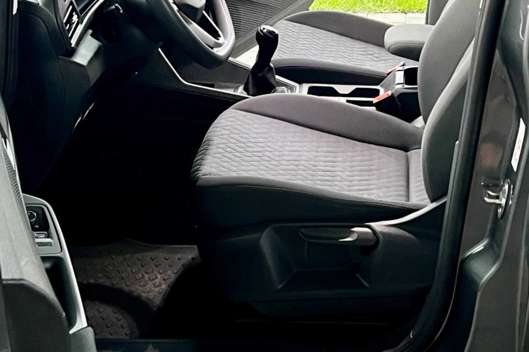 Volkswagen Caddy V Grey